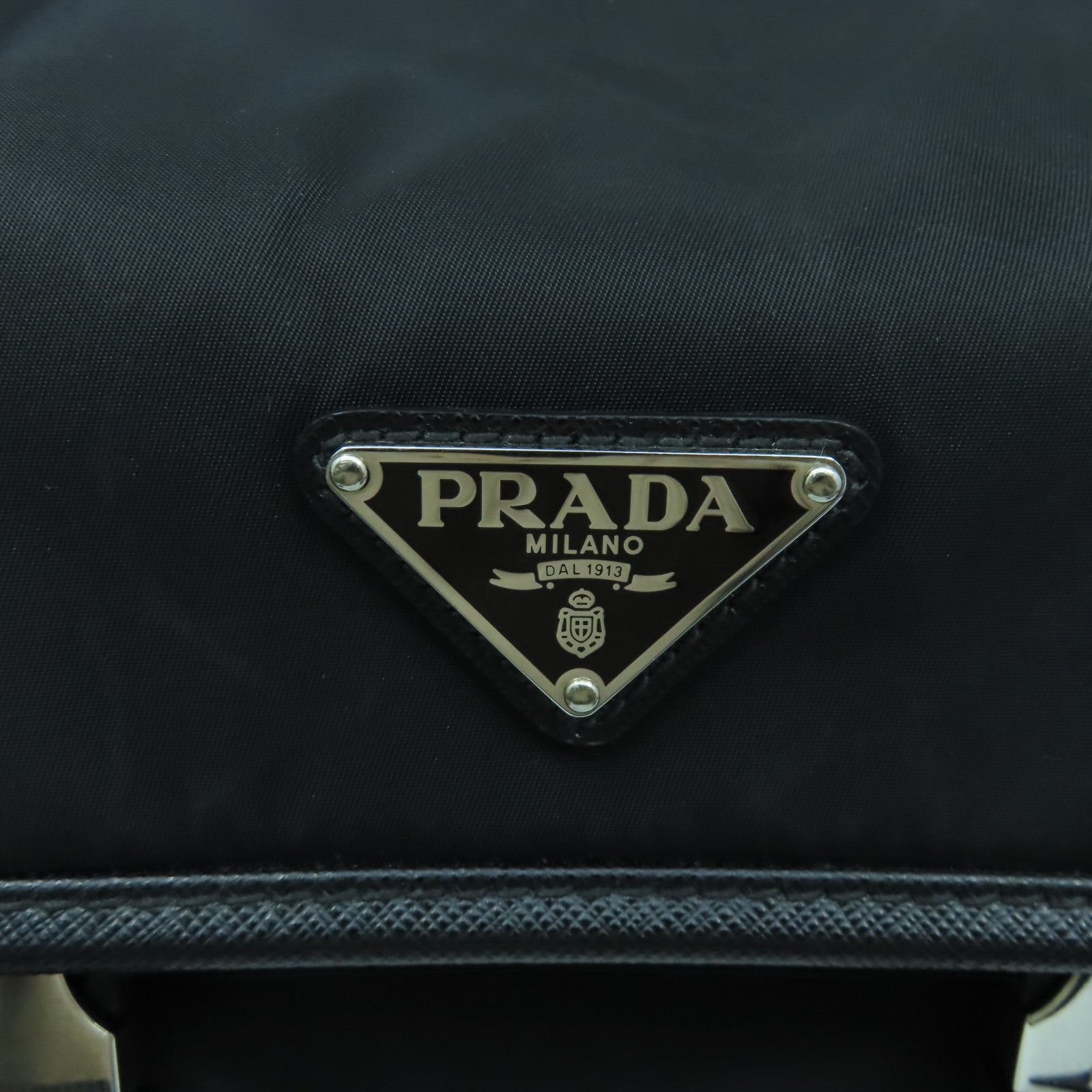 PRADA 尼龍Shoulder Bag銀扣肩背袋黑色