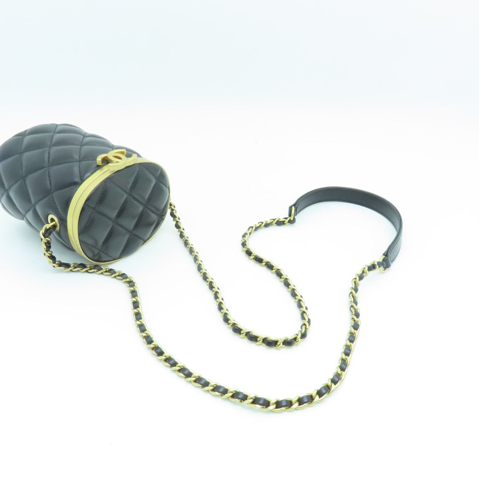 CHANEL rhombic cowhide leather Chain Shoulder Bag gold buckle chain shoulder bag black