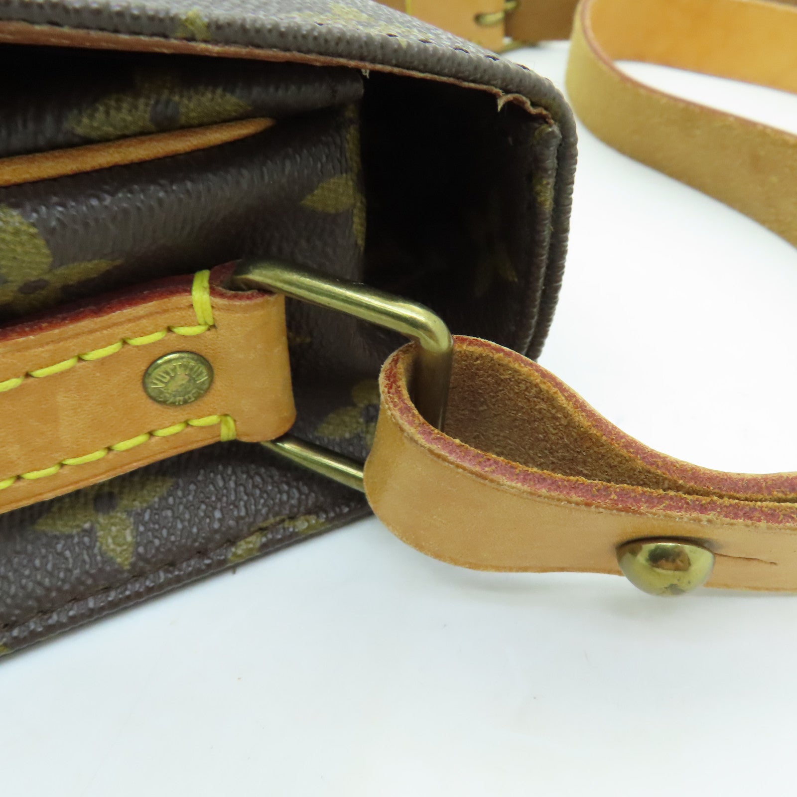 LOUIS VUITTON Monogrram Cartouchiere金扣肩背袋啡色