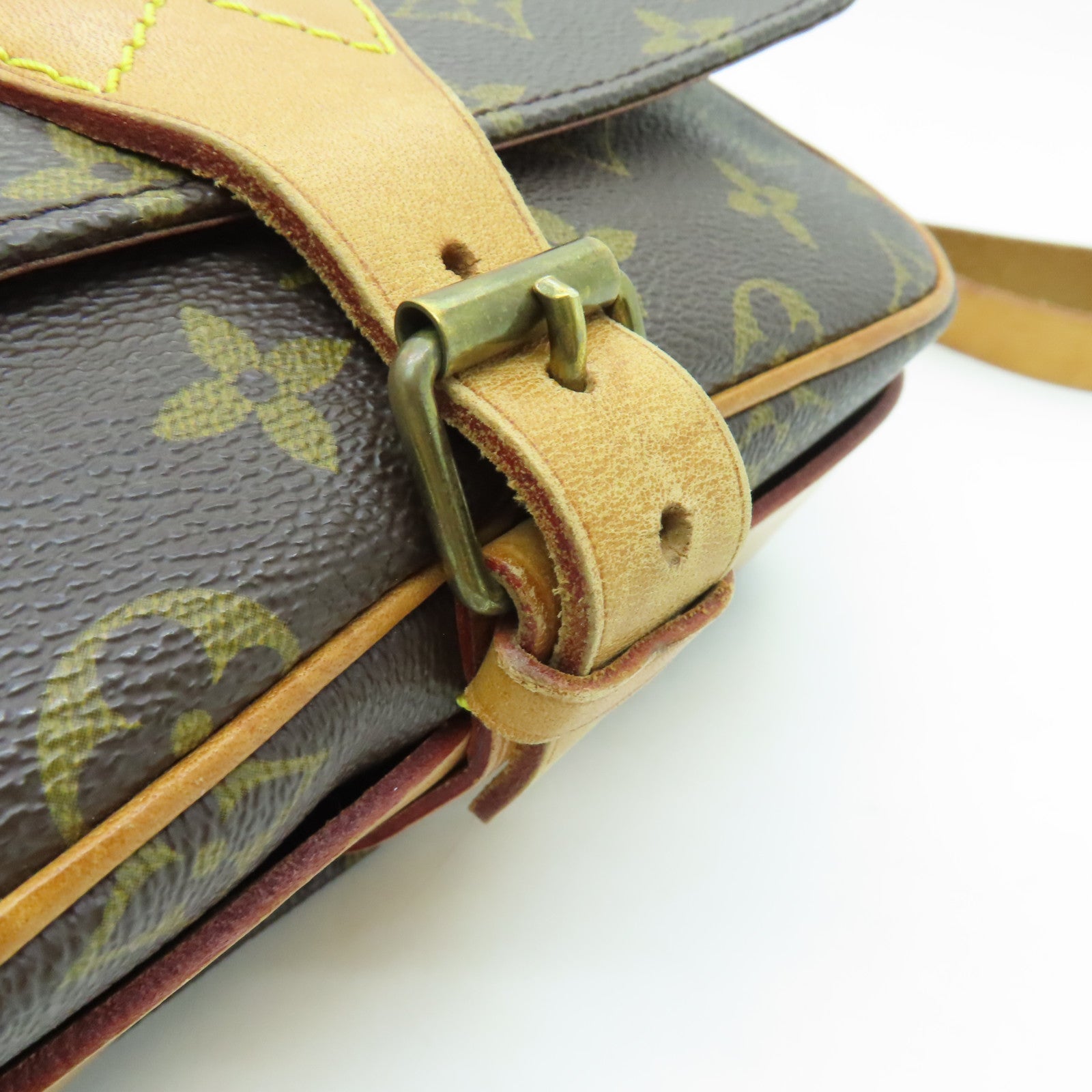 LOUIS VUITTON Monogrram Cartouchiere金扣肩背袋啡色