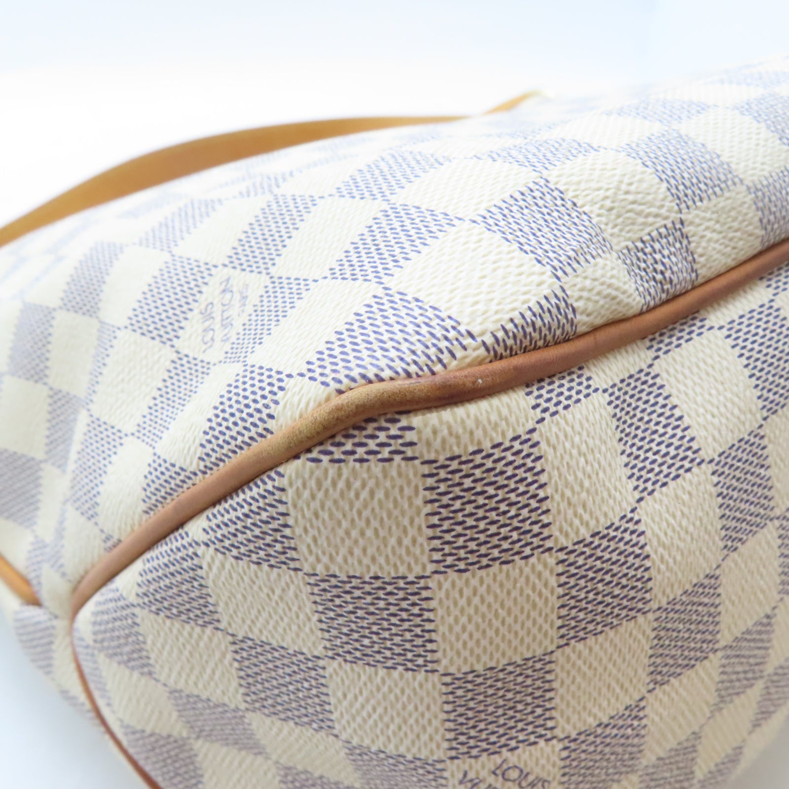 LOUIS VUITTON Damier Delightful MM金扣肩背袋白色