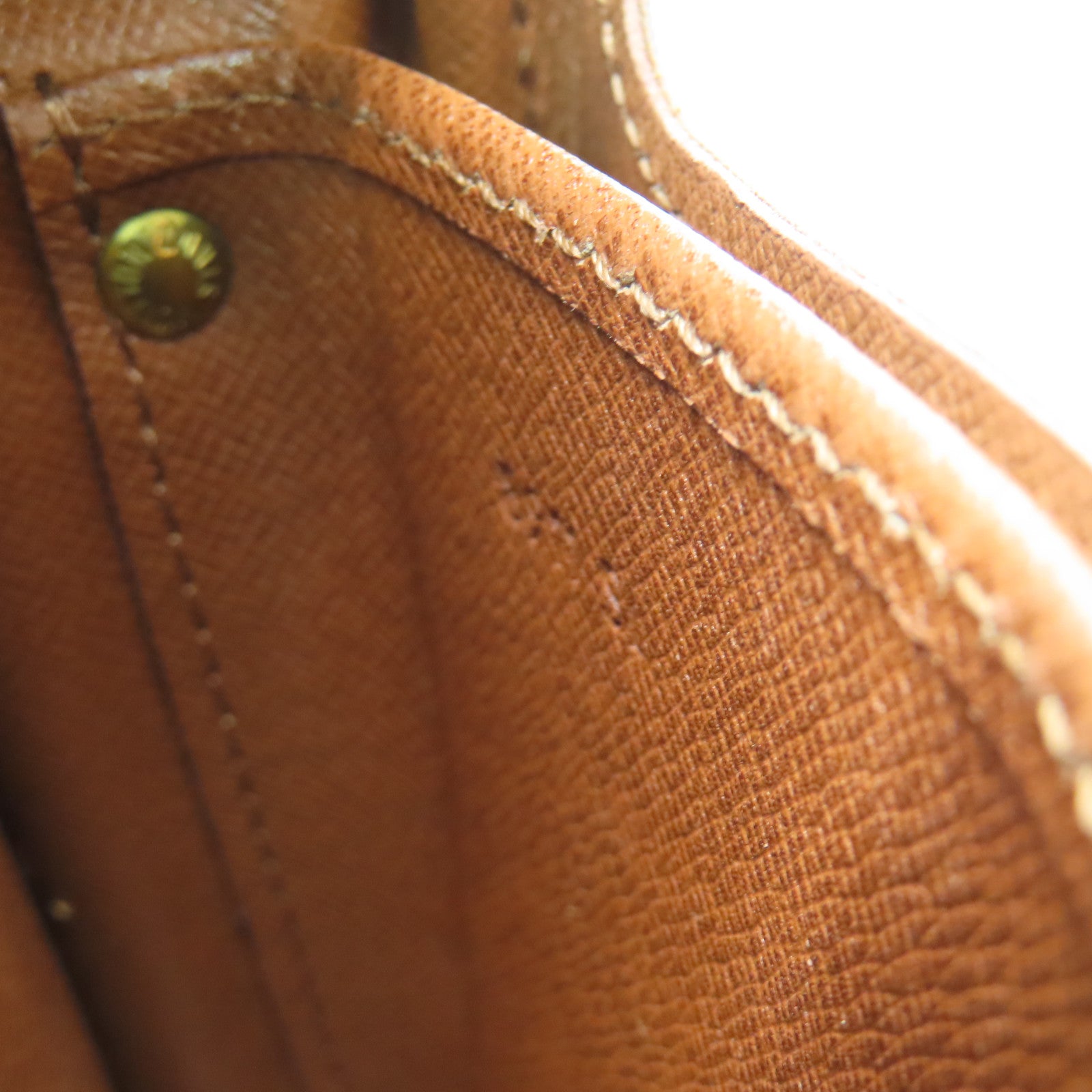 LOUIS VUITTON Monogrram Cartouchiere金扣肩背袋啡色