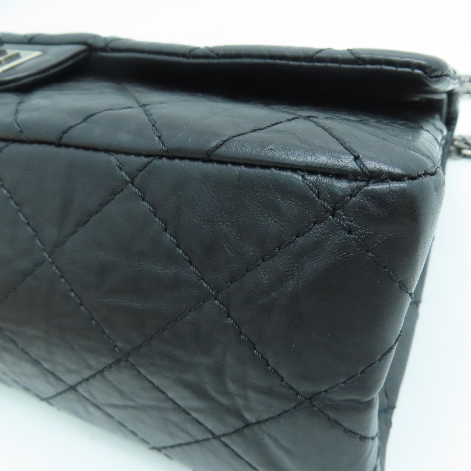 CHANEL 菱格Aged Calf皮革Chain Shoulder银扣链带肩背袋黑色