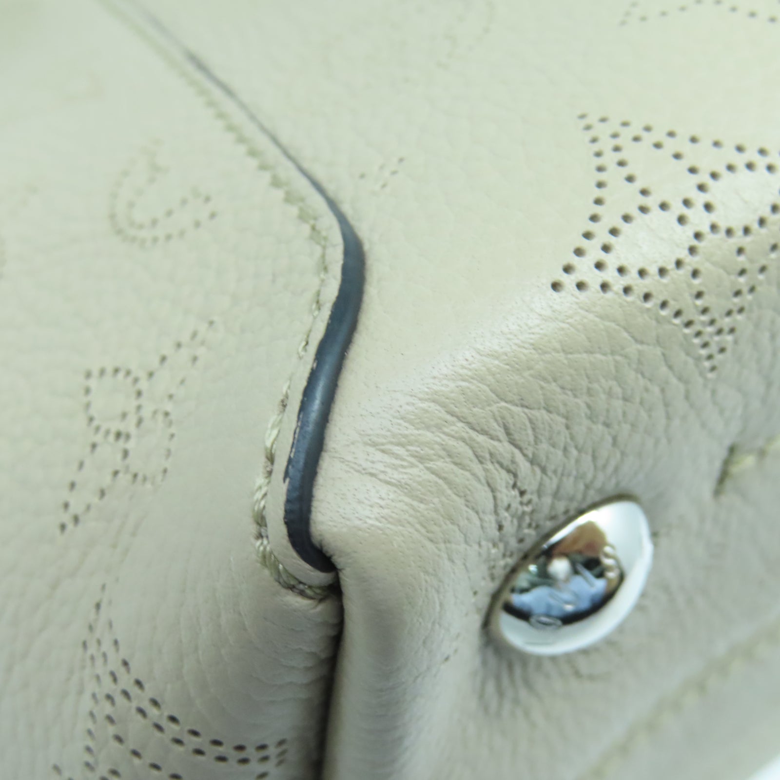 LOUIS VUITTON Monogram Mahina Hina PM銀扣手挽肩背兩用袋白色