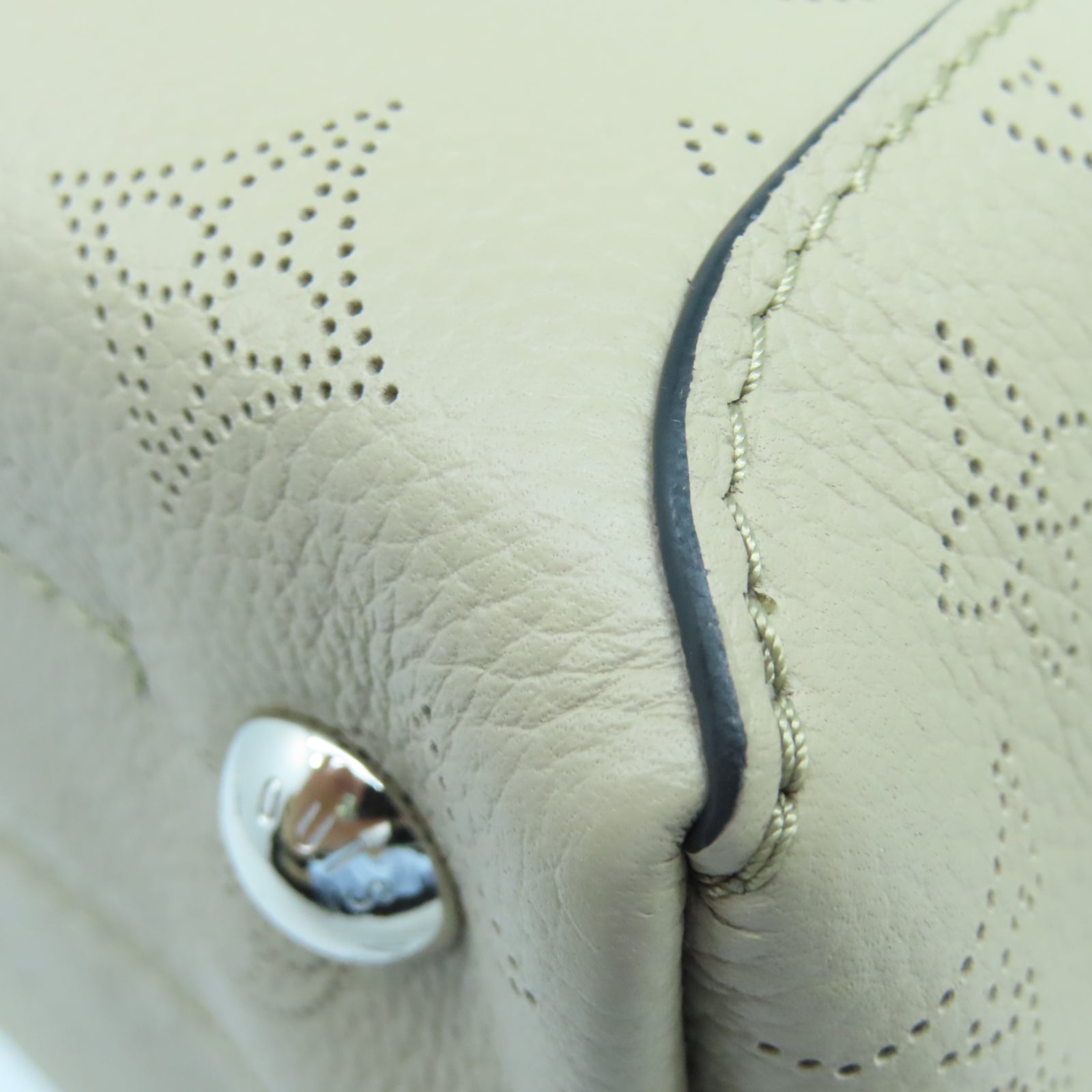 LOUIS VUITTON Monogram Mahina Hina PM銀扣手挽肩背兩用袋白色