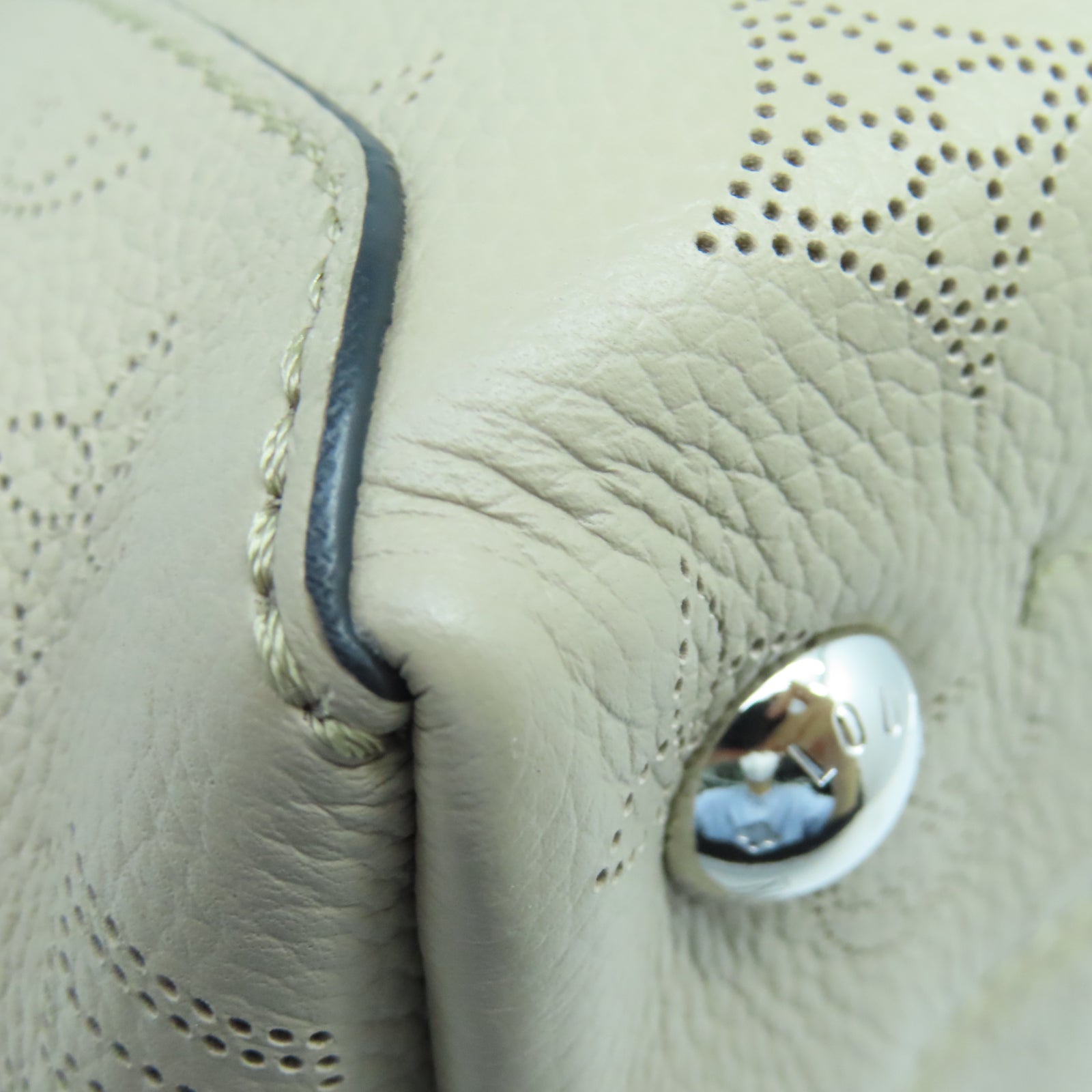 LOUIS VUITTON Monogram Mahina Hina PM銀扣手挽肩背兩用袋白色