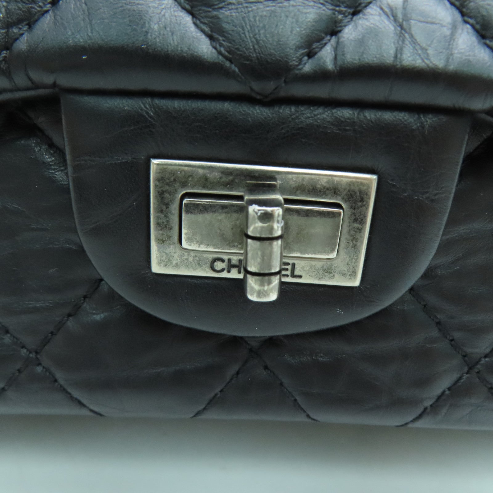 CHANEL 菱格Aged Calf皮革Chain Shoulder银扣链带肩背袋黑色