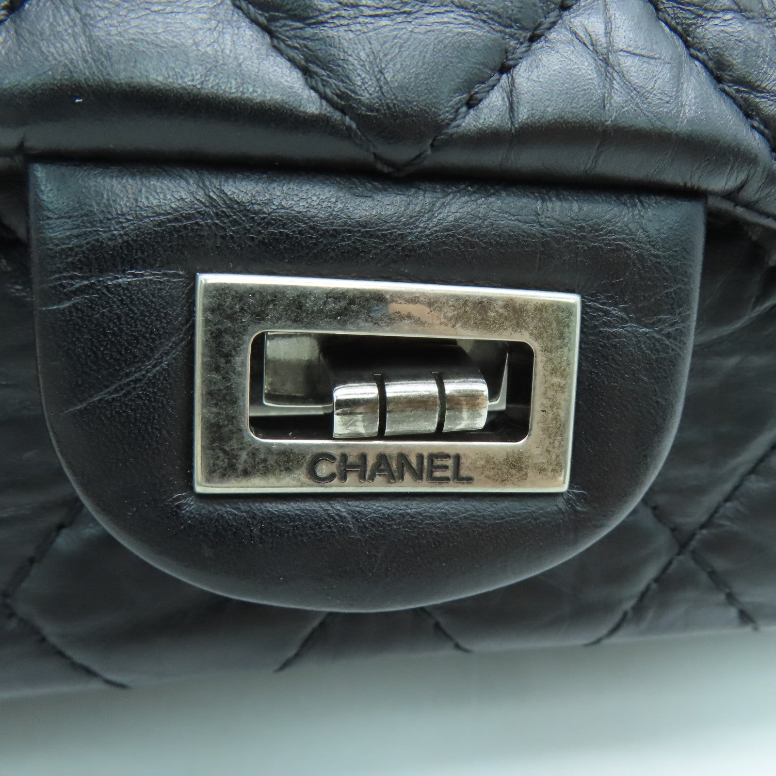 CHANEL 菱格Aged Calf皮革Chain Shoulder银扣链带肩背袋黑色