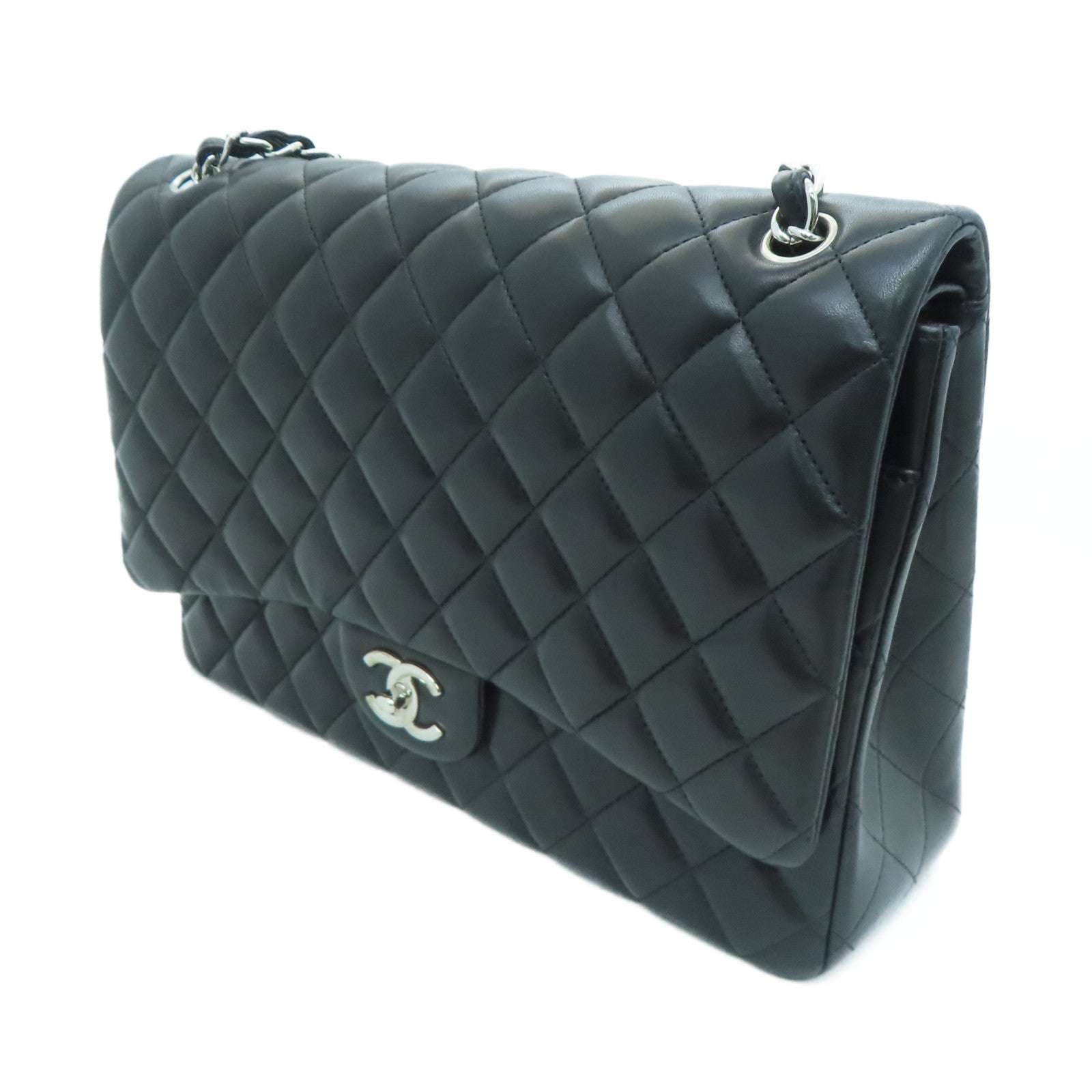 CHANEL 菱格羊皮皮革Classic Maxi Jumbo銀扣肩背袋黑色