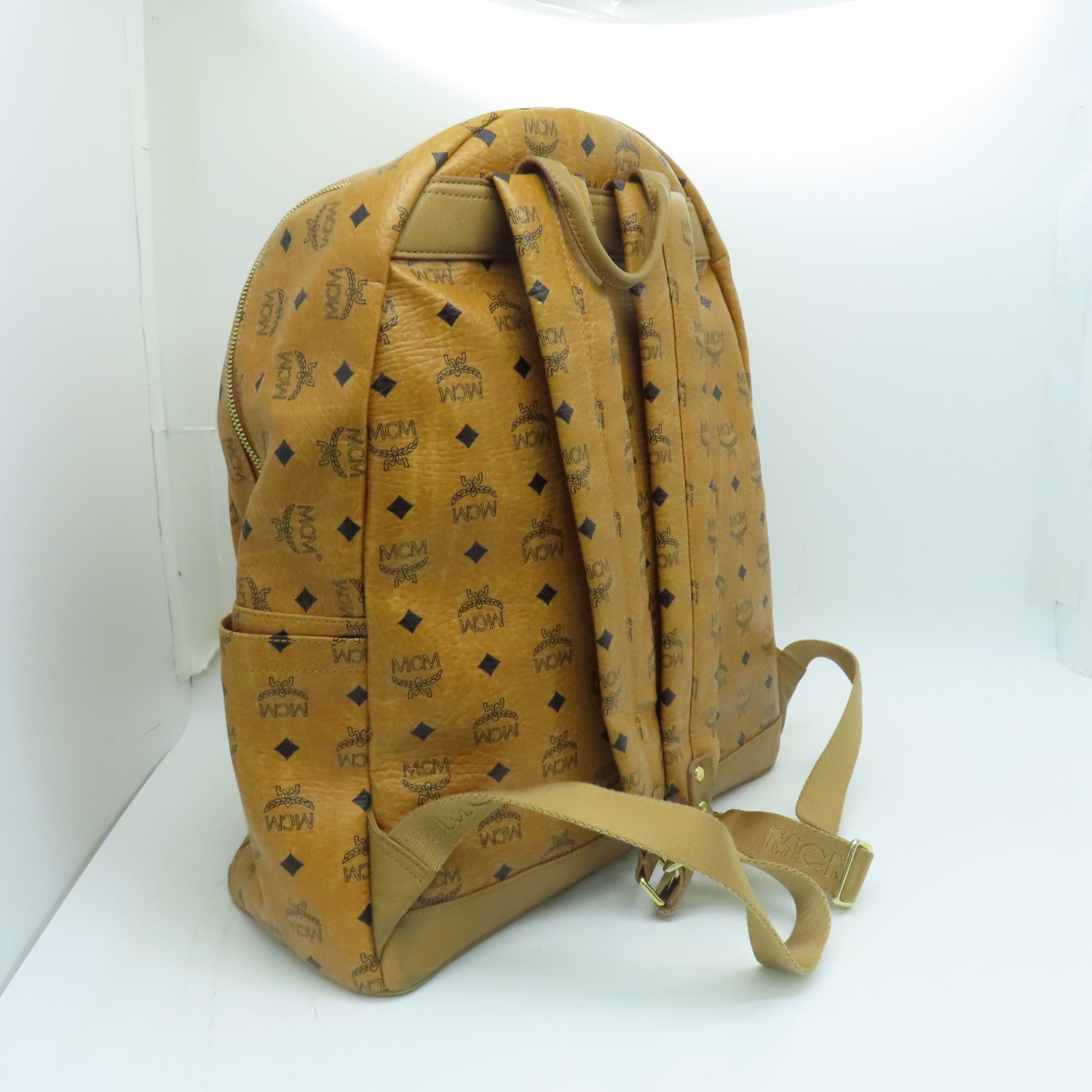 MCM 牛皮皮革Backpack背包金扣啡色