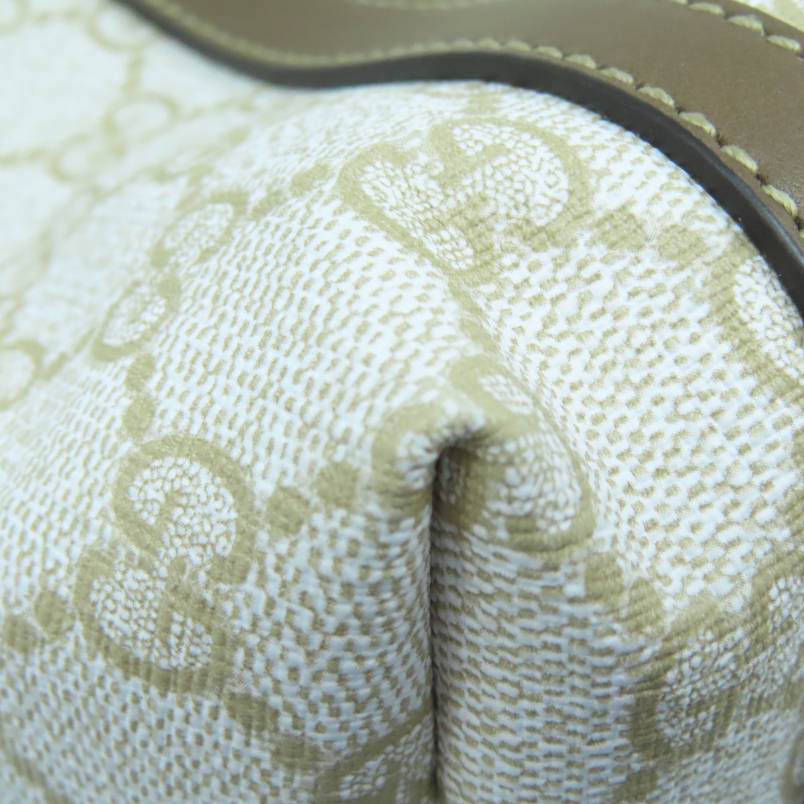 GUCCI 塗層帆布Tote Bag金扣手挽袋白色