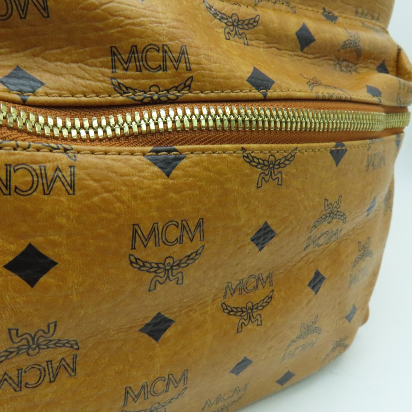 MCM 牛皮皮革Backpack背包金扣啡色