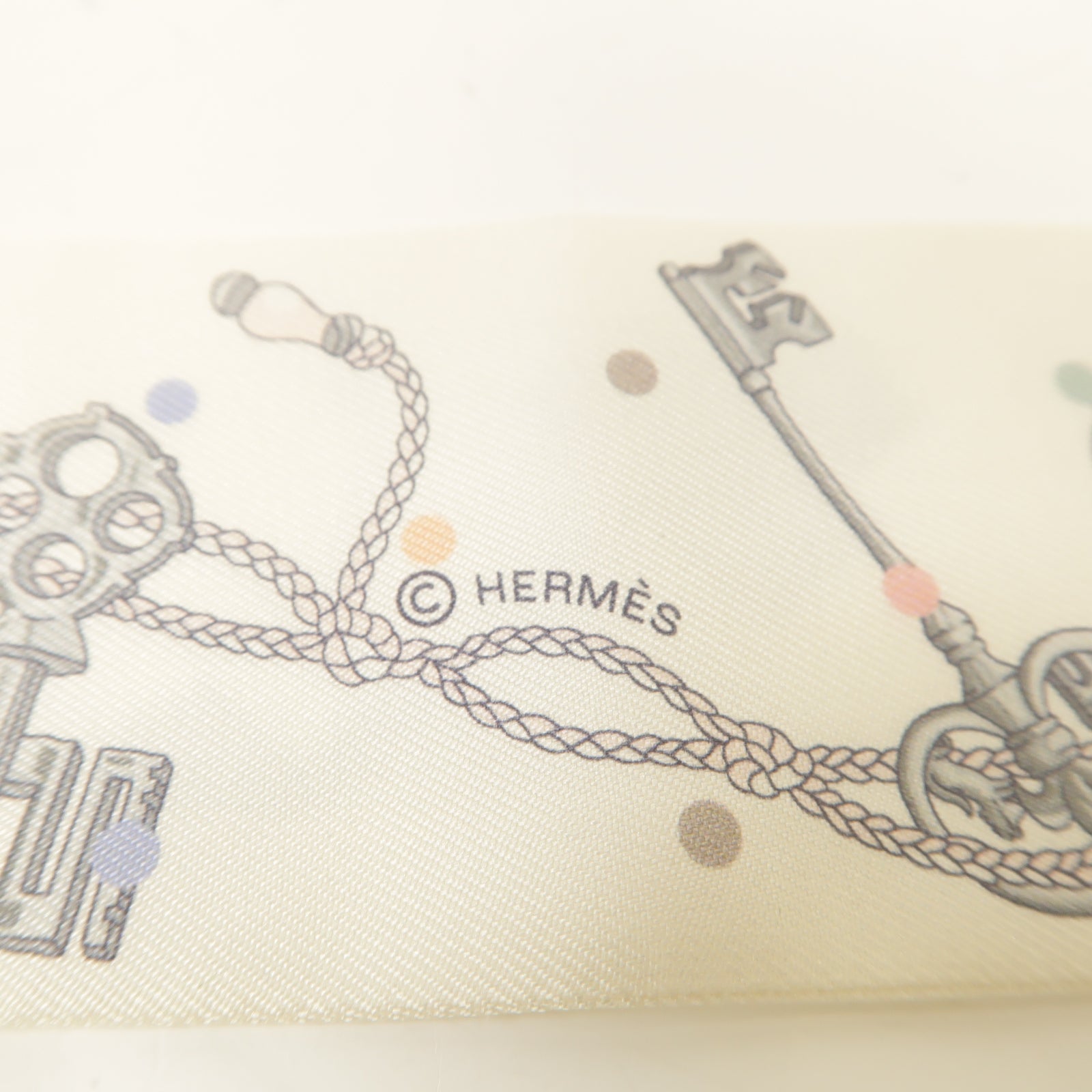 HERMES 絲質Twilly絲巾白色