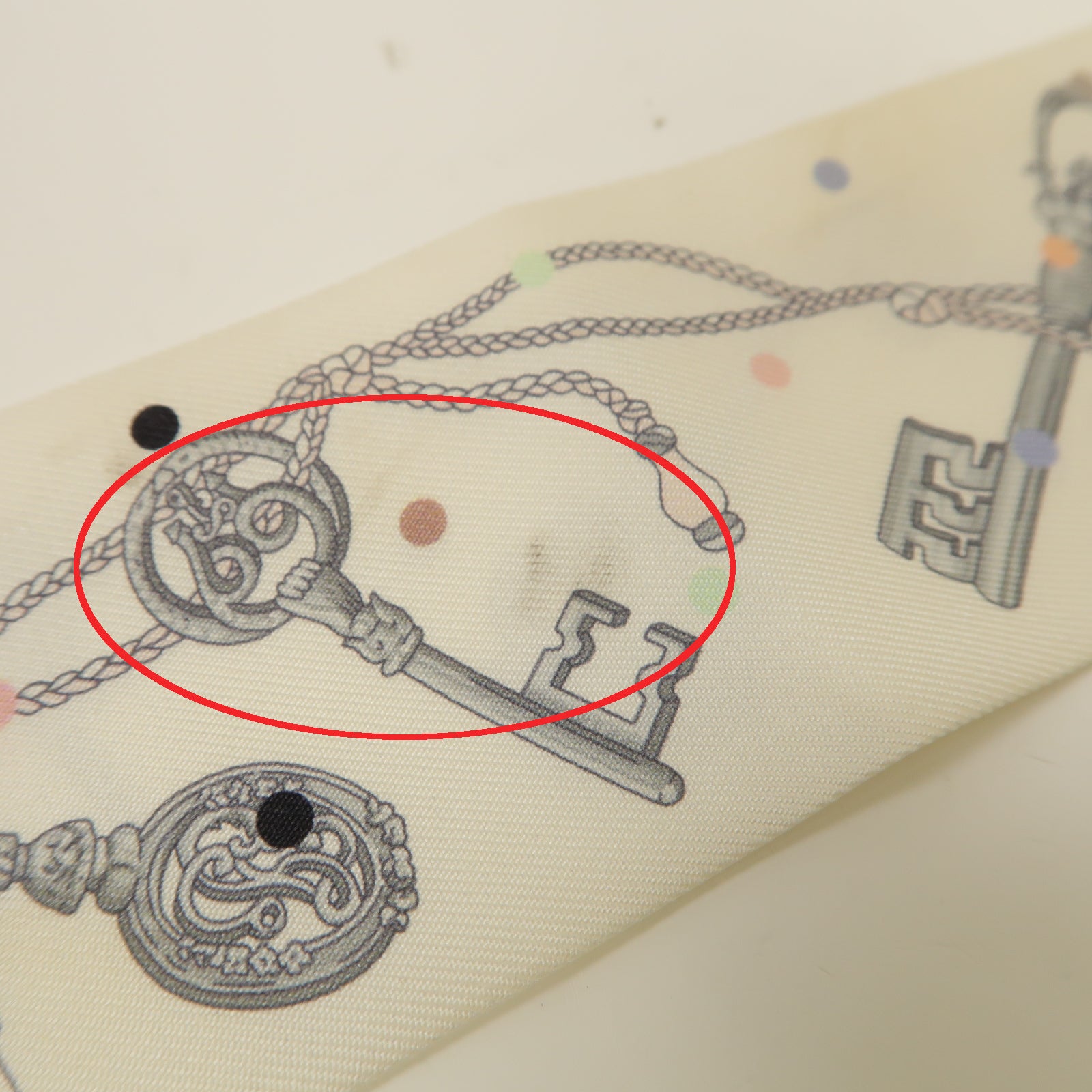 HERMES 絲質Twilly絲巾白色