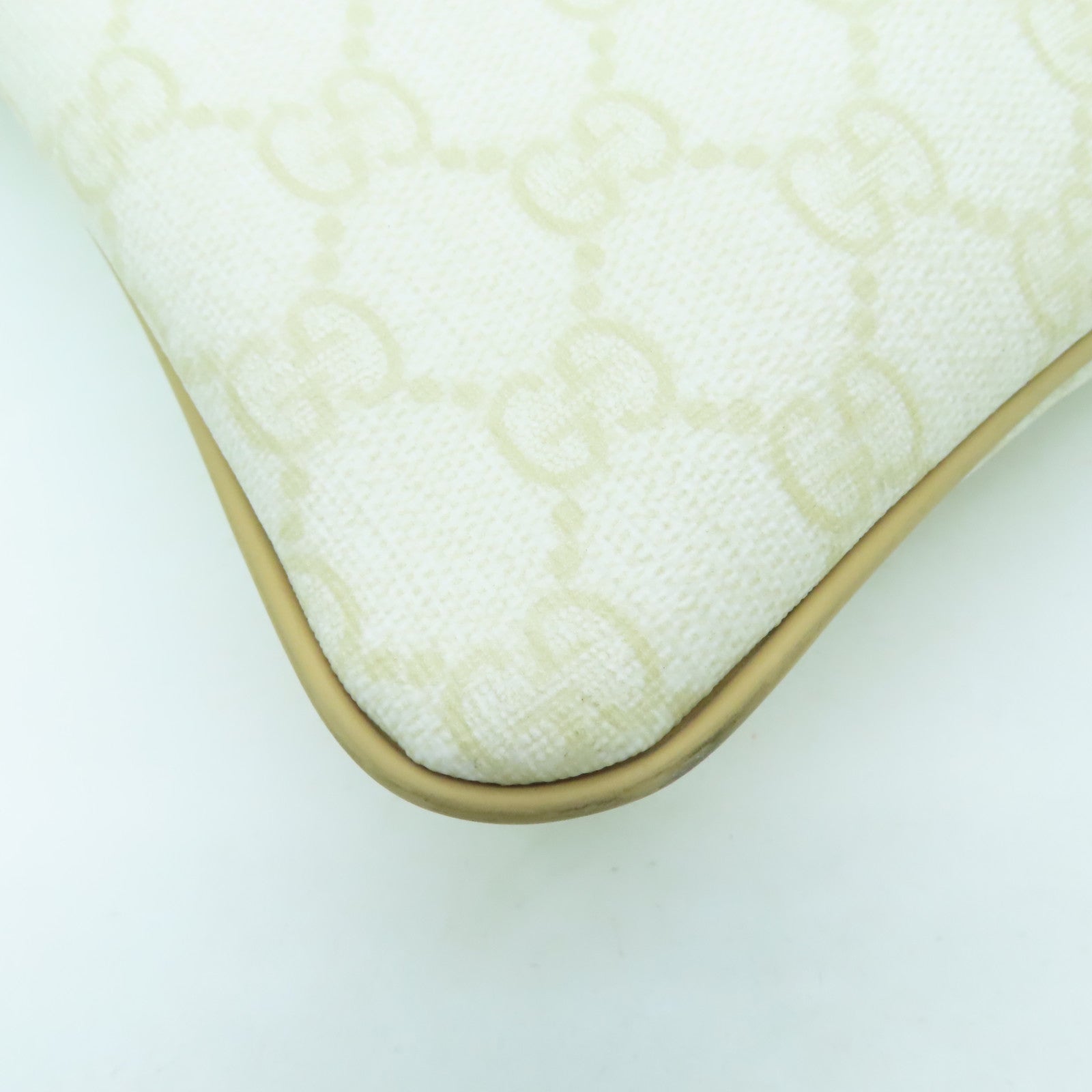 GUCCI 【激減優惠】塗層帆布Shoulder Bag金扣肩背袋米色/白色