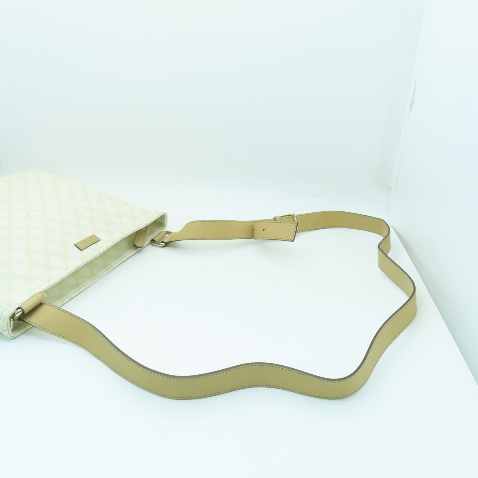 GUCCI 【激減優惠】塗層帆布Shoulder Bag金扣肩背袋米色/白色
