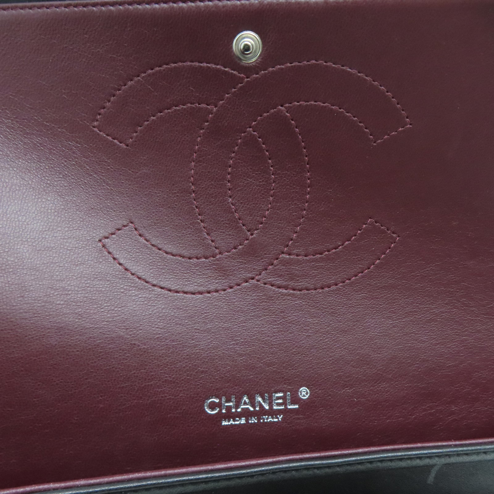 CHANEL 菱格羊皮皮革Classic Maxi Jumbo銀扣肩背袋黑色