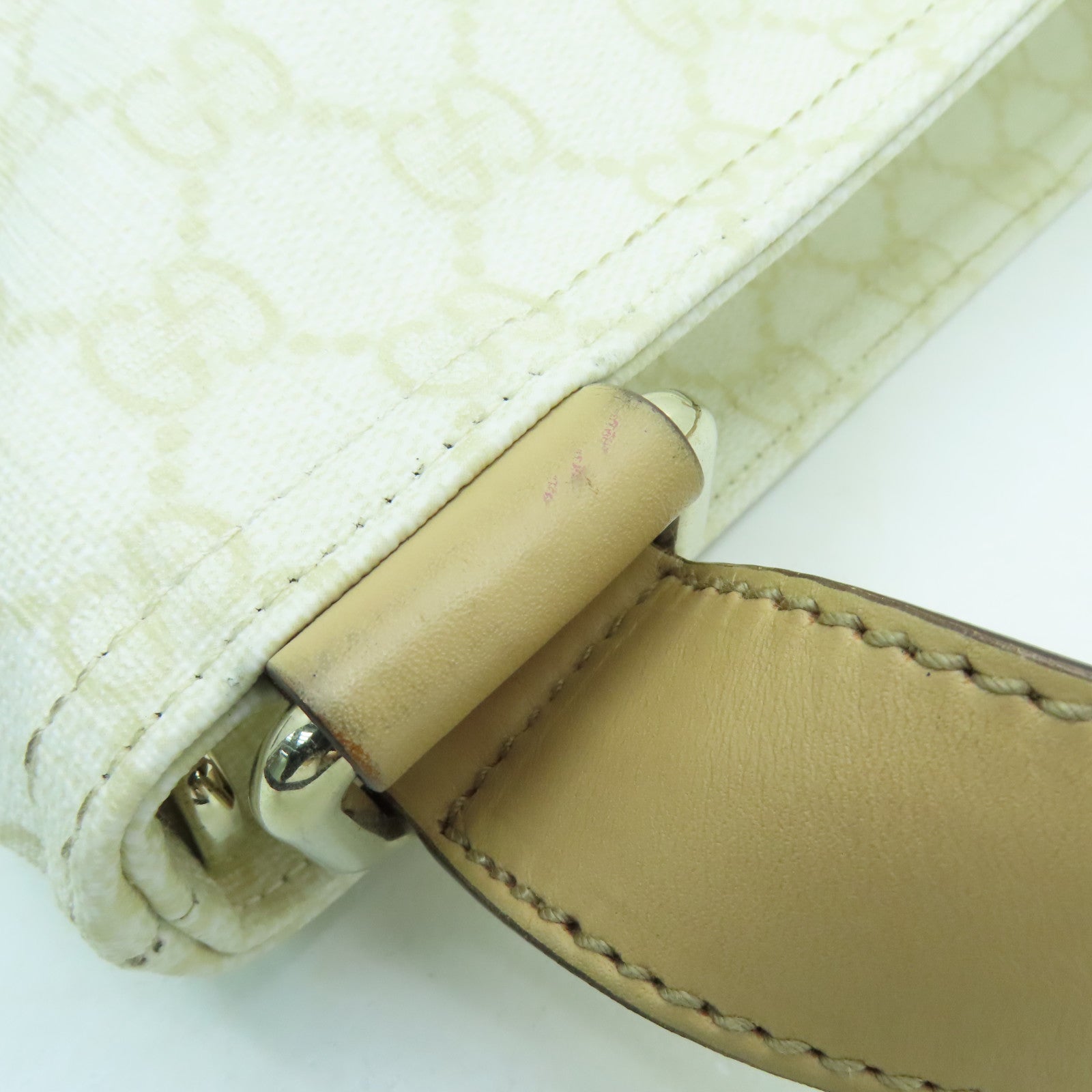 GUCCI 【激減優惠】塗層帆布Shoulder Bag金扣肩背袋米色/白色