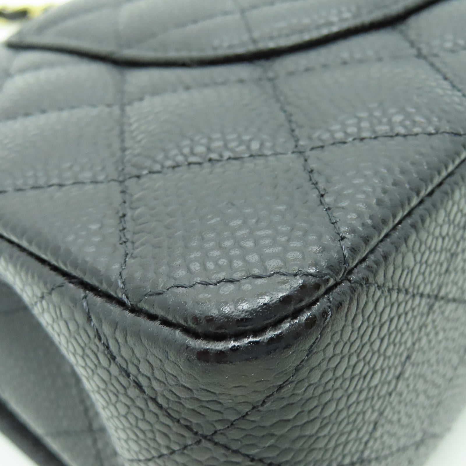 CHANEL 菱格Caviar皮革Chain Shoulder金扣鏈帶肩背袋黑色