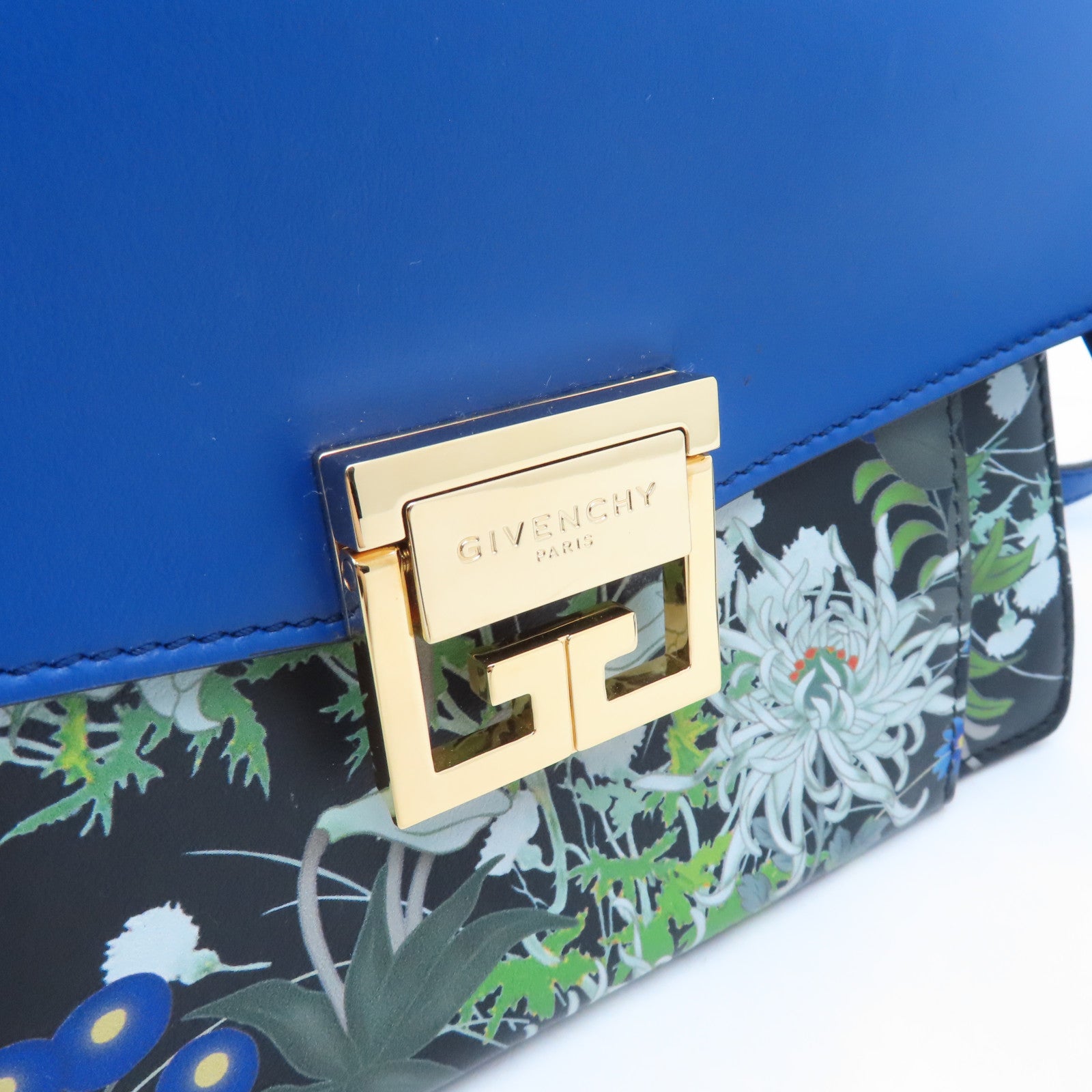 GIVENCHY Sheepskin Leather Shoulder Bag Gold Buckle Handle Shoulder Bag Blue