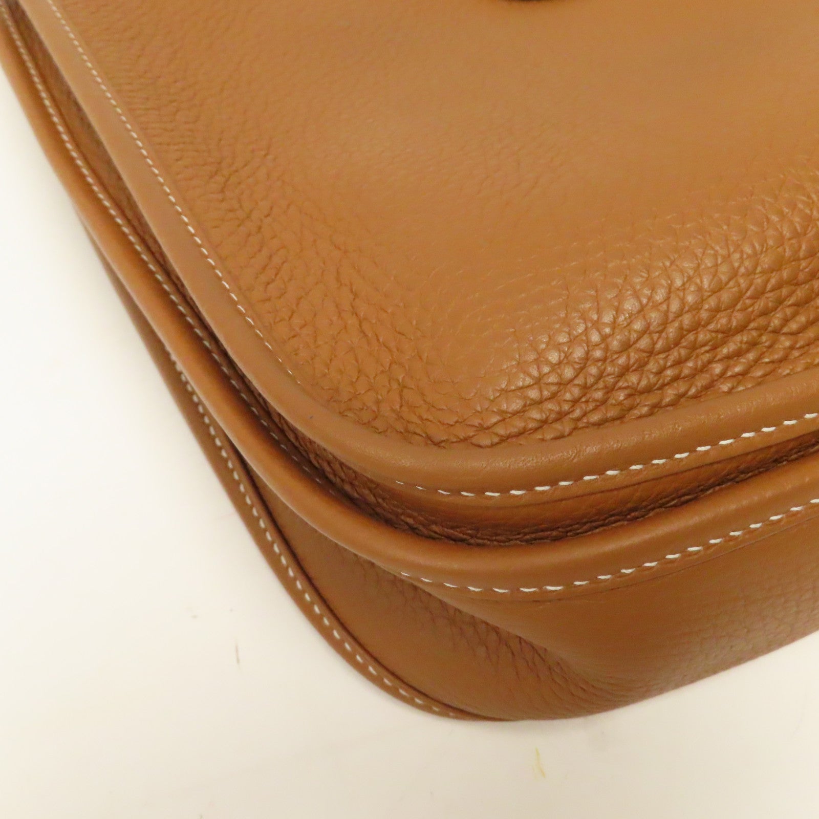 HERMES Togo皮革Evelyne PM銀扣肩背袋Gold經典駝色