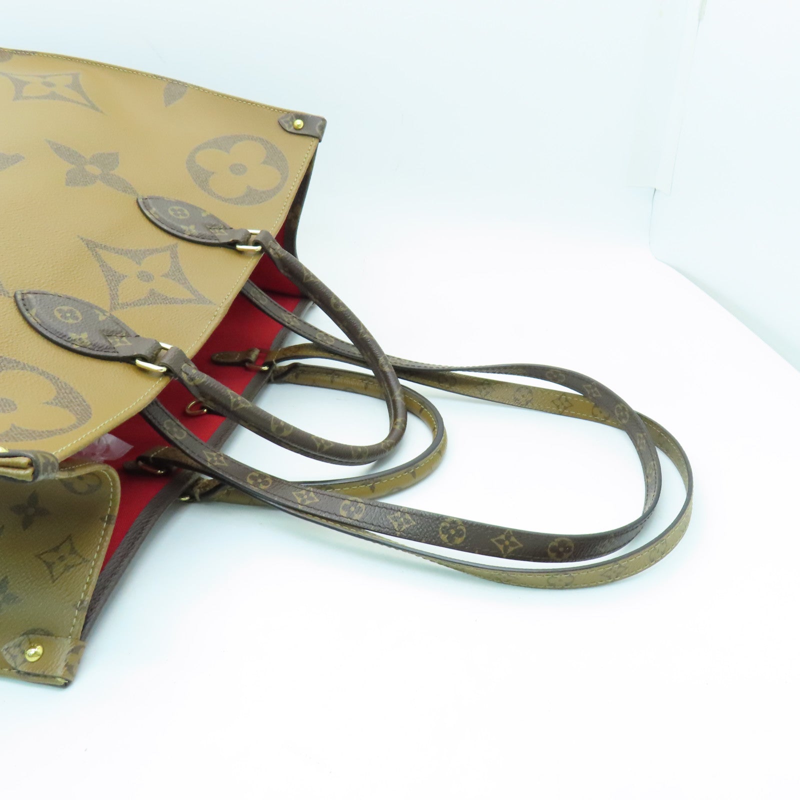 LOUIS VUITTON Monogram Giant Reverse On The Go GM