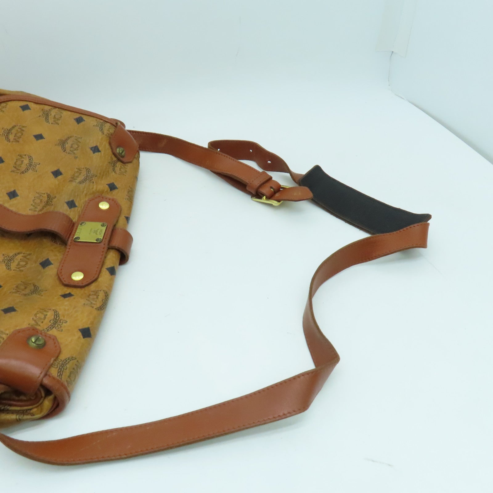 MCM 牛皮皮革Shoulder Bag肩背袋金扣啡色