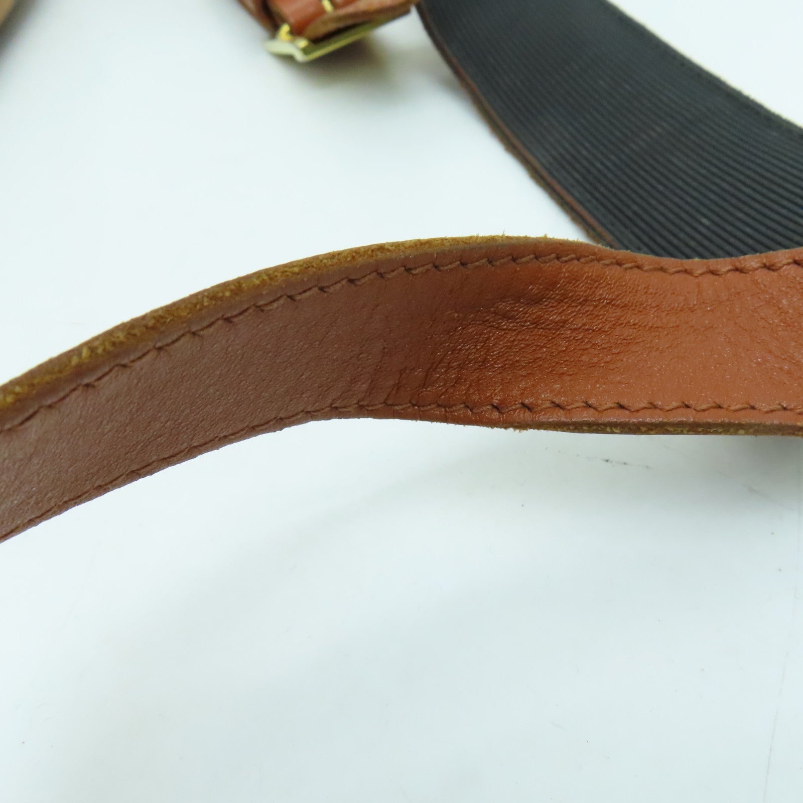 MCM 牛皮皮革Shoulder Bag肩背袋金扣啡色