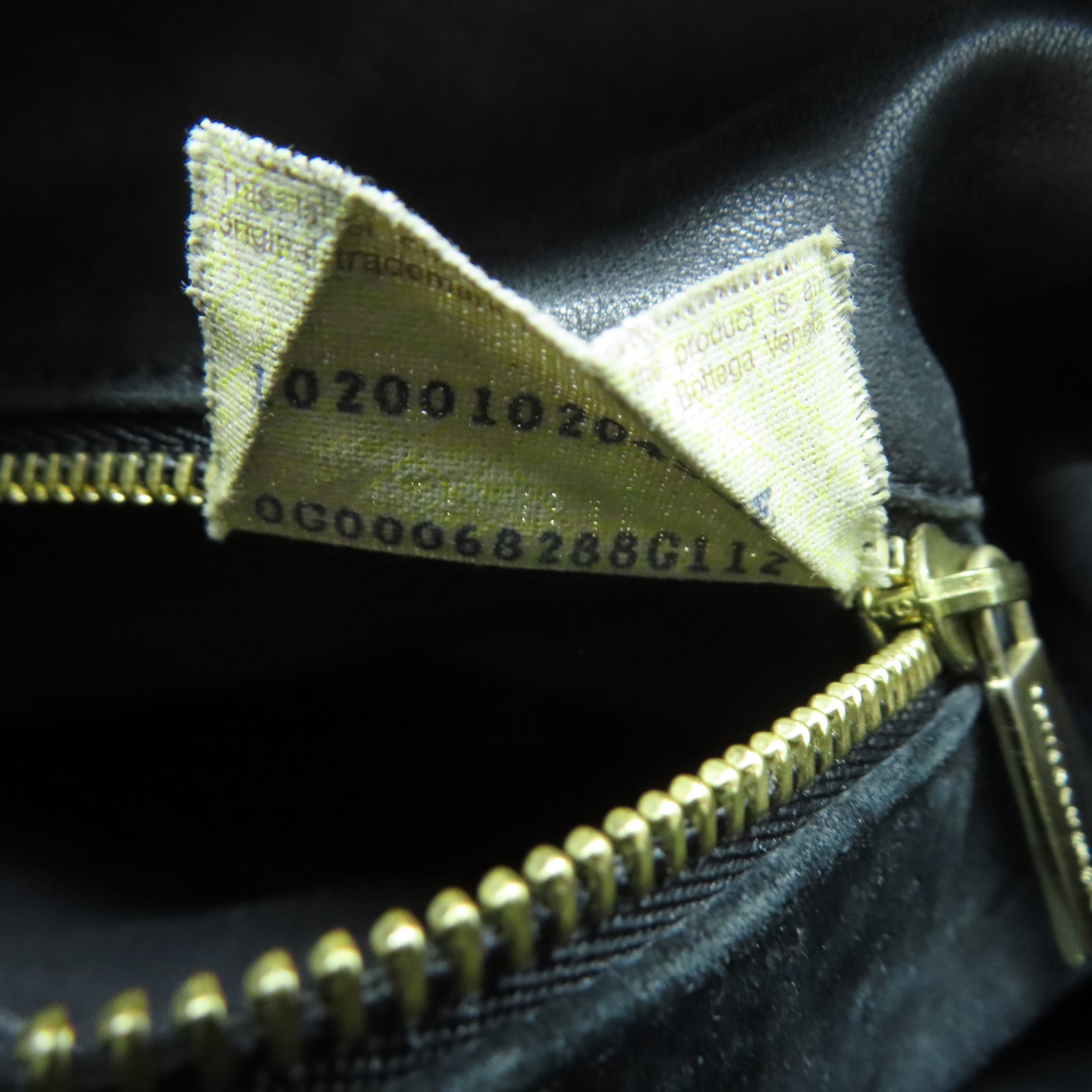 BOTTEGA VENETA 羊皮皮革Shoulder Bag金扣肩背袋黑色