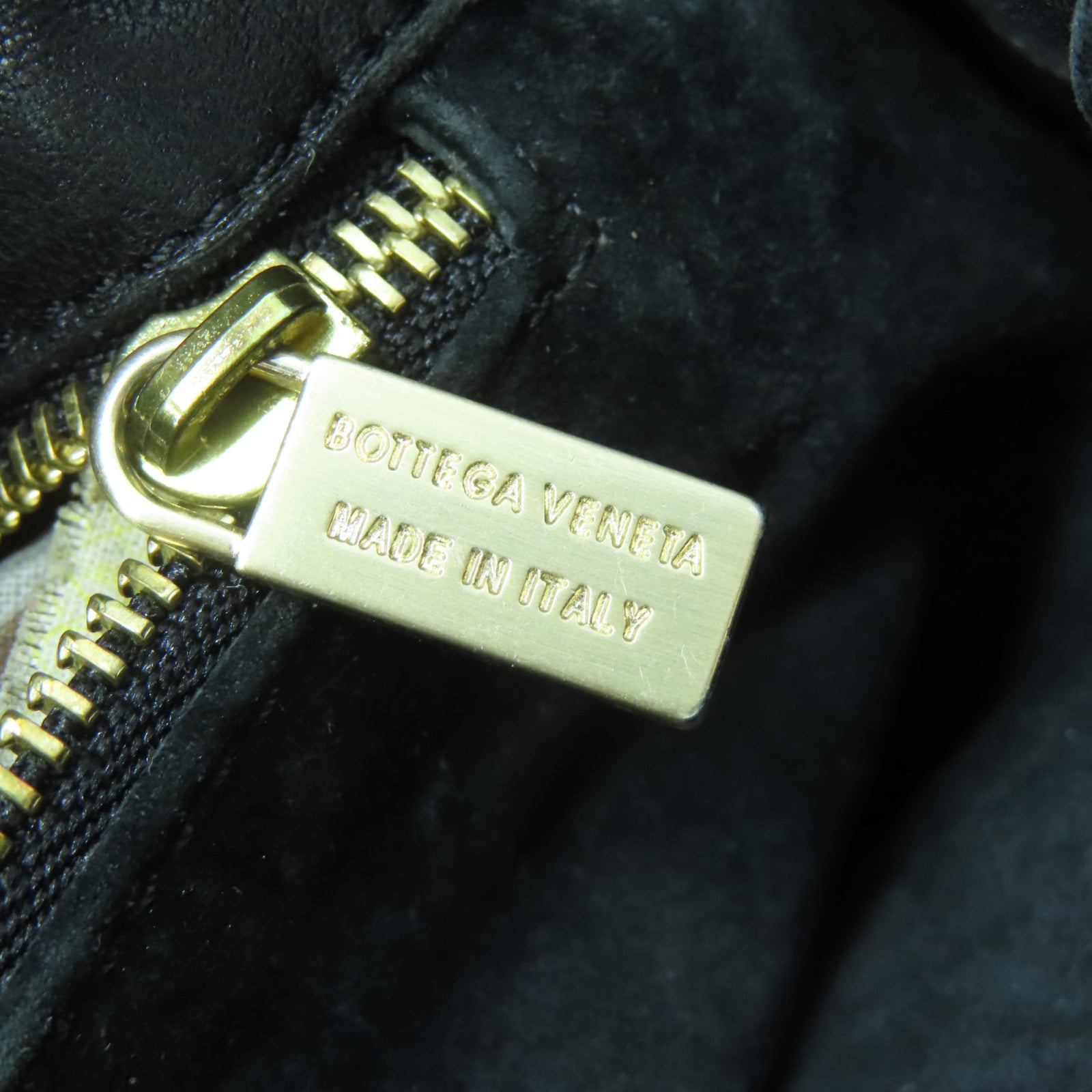 BOTTEGA VENETA 羊皮皮革Shoulder Bag金扣肩背袋黑色