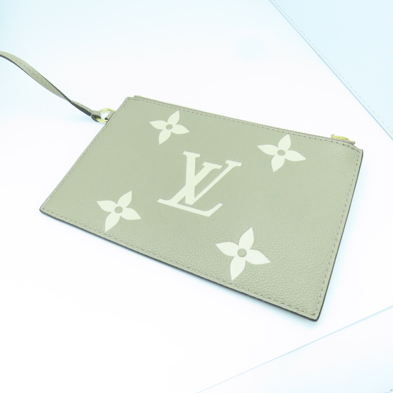 LOUIS VUITTON Mono Empreinte NeoNoe MM gold buckle handle bag beige