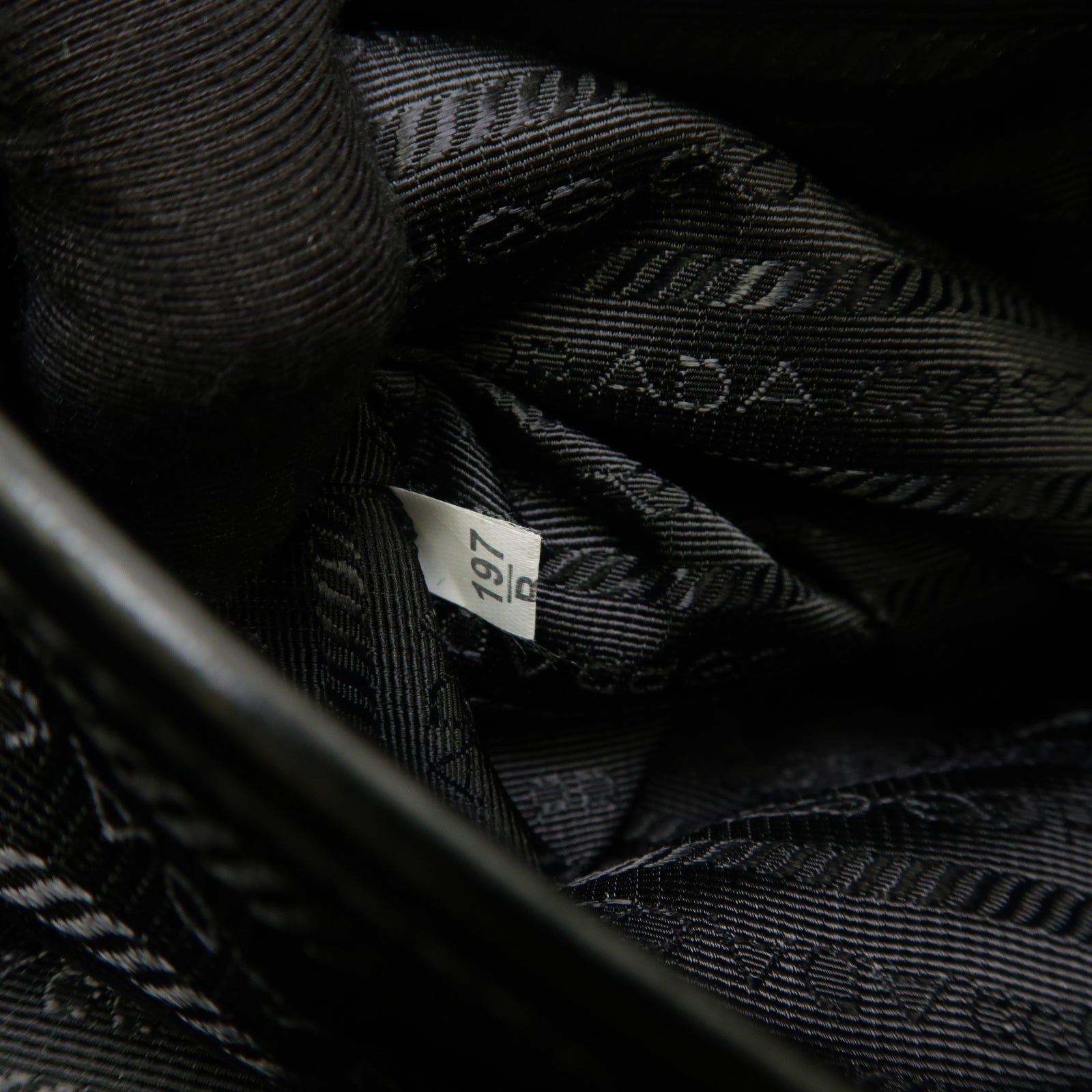 PRADA 尼龍2 Way Shoulder金扣手挽肩背兩用袋黑色