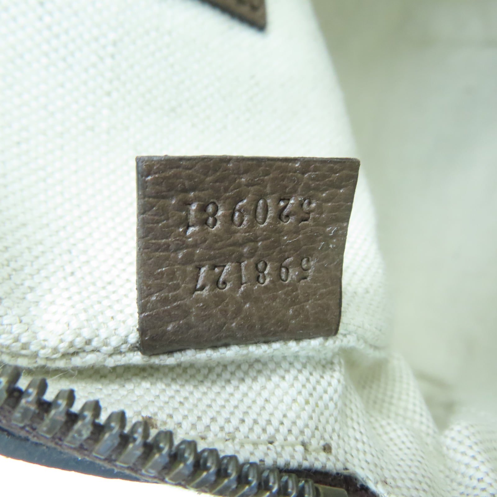 GUCCI 塗層帆布Shoulder Bag金扣肩背袋棕色
