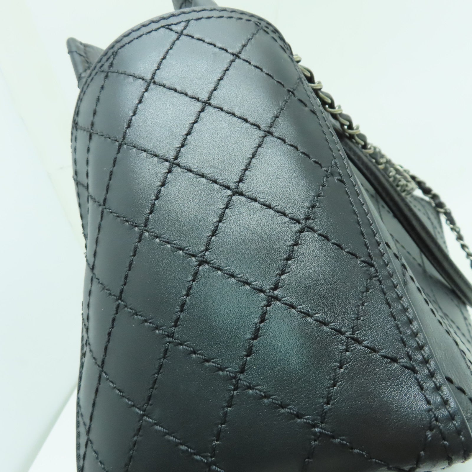 CHANEL 菱格牛皮皮革Shoulder Bag銀扣鏈帶肩背袋黑色