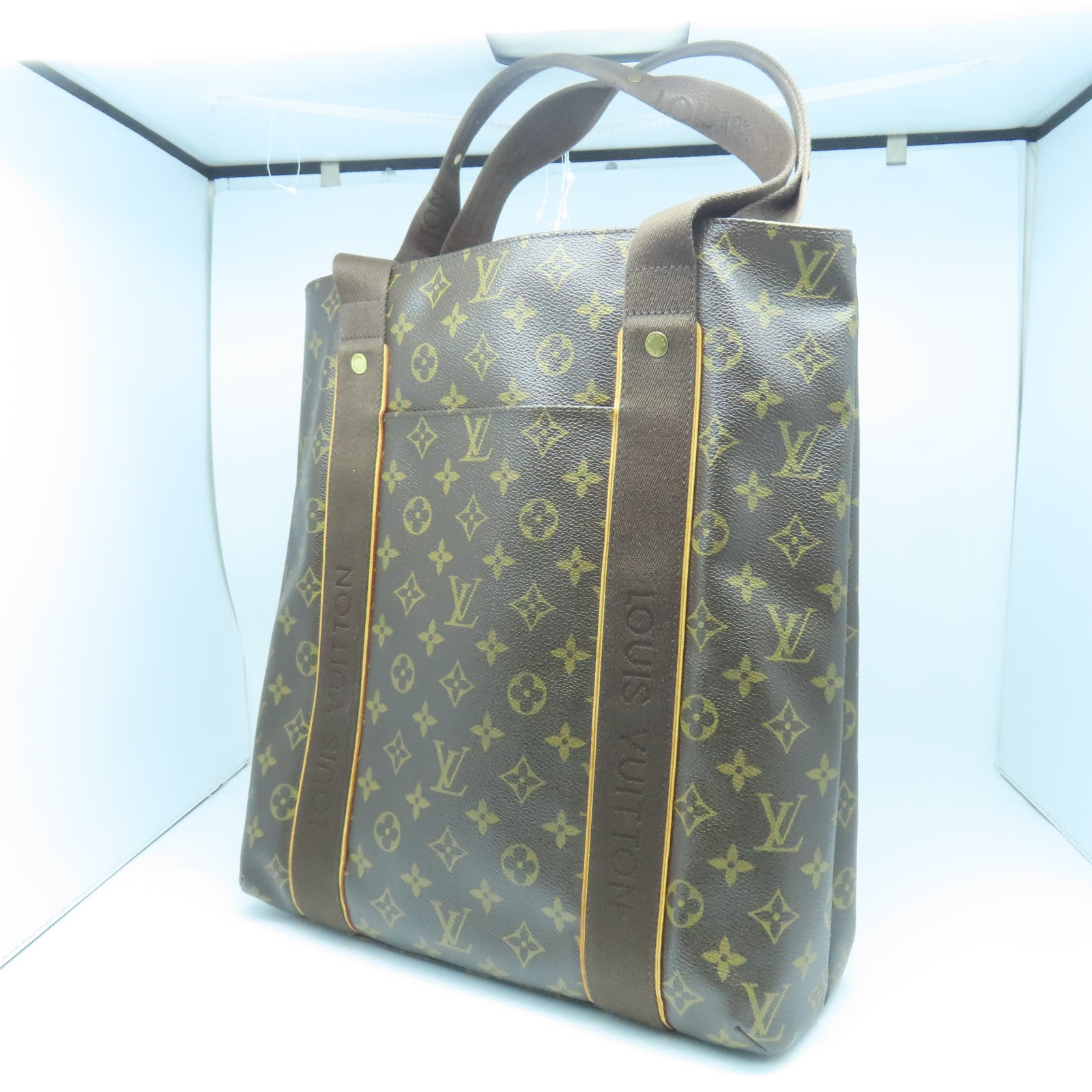 LOUIS VUITTON Monogram Beaubourg gold buckle handle bag brown