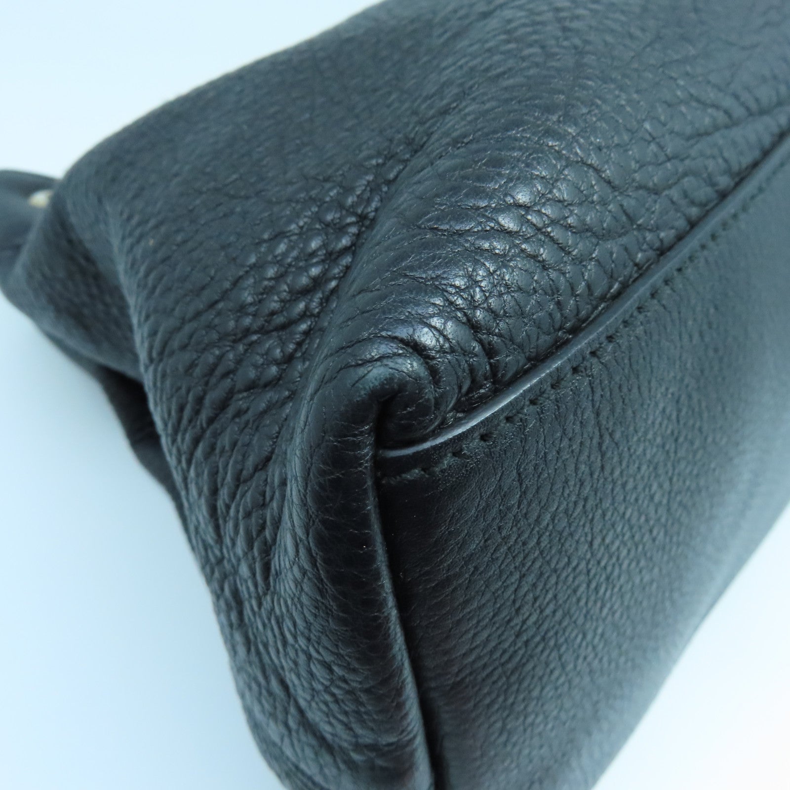 GUCCI 牛皮皮革Chain Shoulder金扣肩背袋黑色