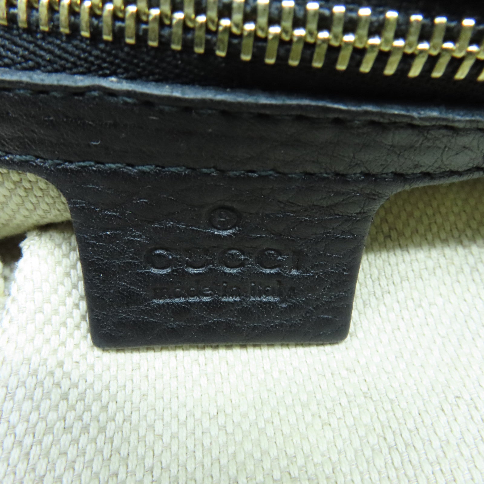 GUCCI 牛皮皮革Chain Shoulder金扣肩背袋黑色