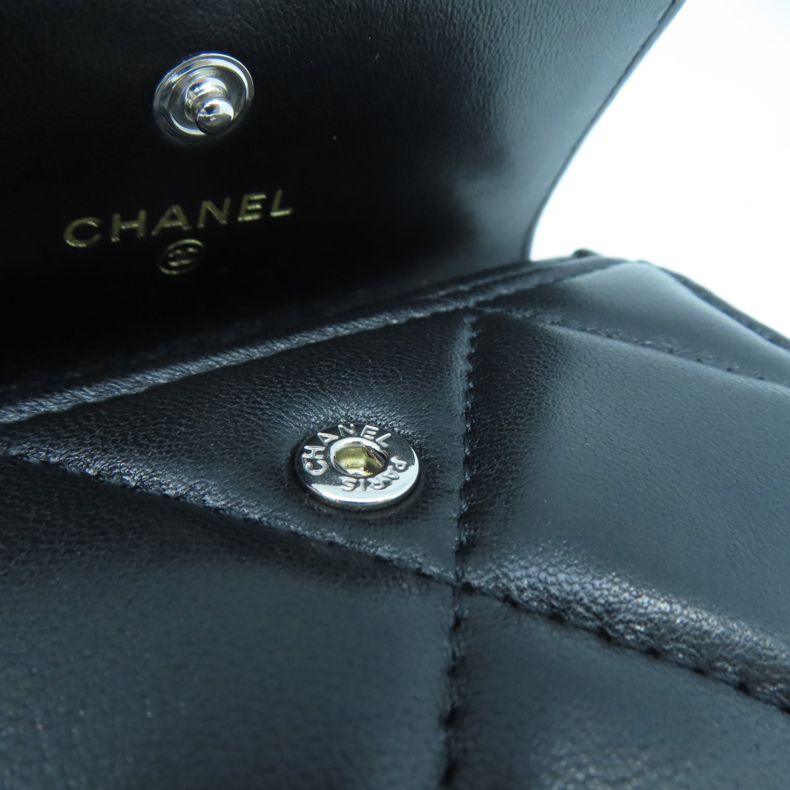 CHANEL 菱格羊皮皮革19 Card Case銀扣卡片包黑色