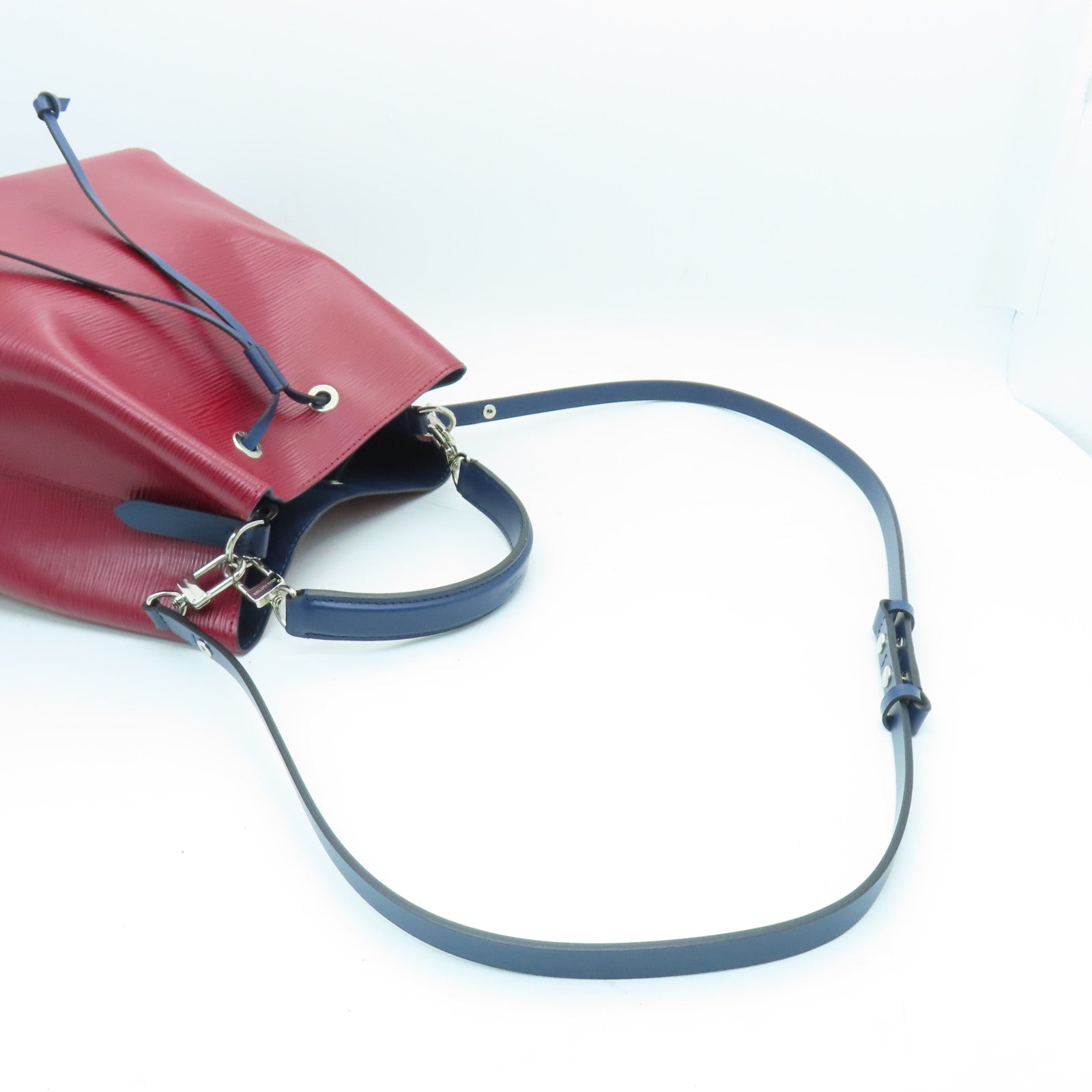 LOUIS VUITTON Epi Neo Noe MM銀扣手挽肩背兩用袋紅色