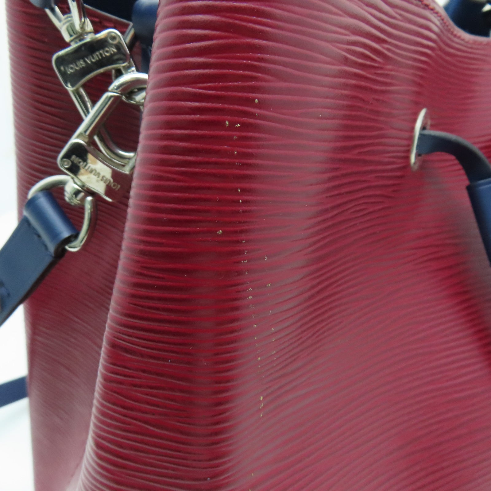 LOUIS VUITTON Epi Neo Noe MM銀扣手挽肩背兩用袋紅色
