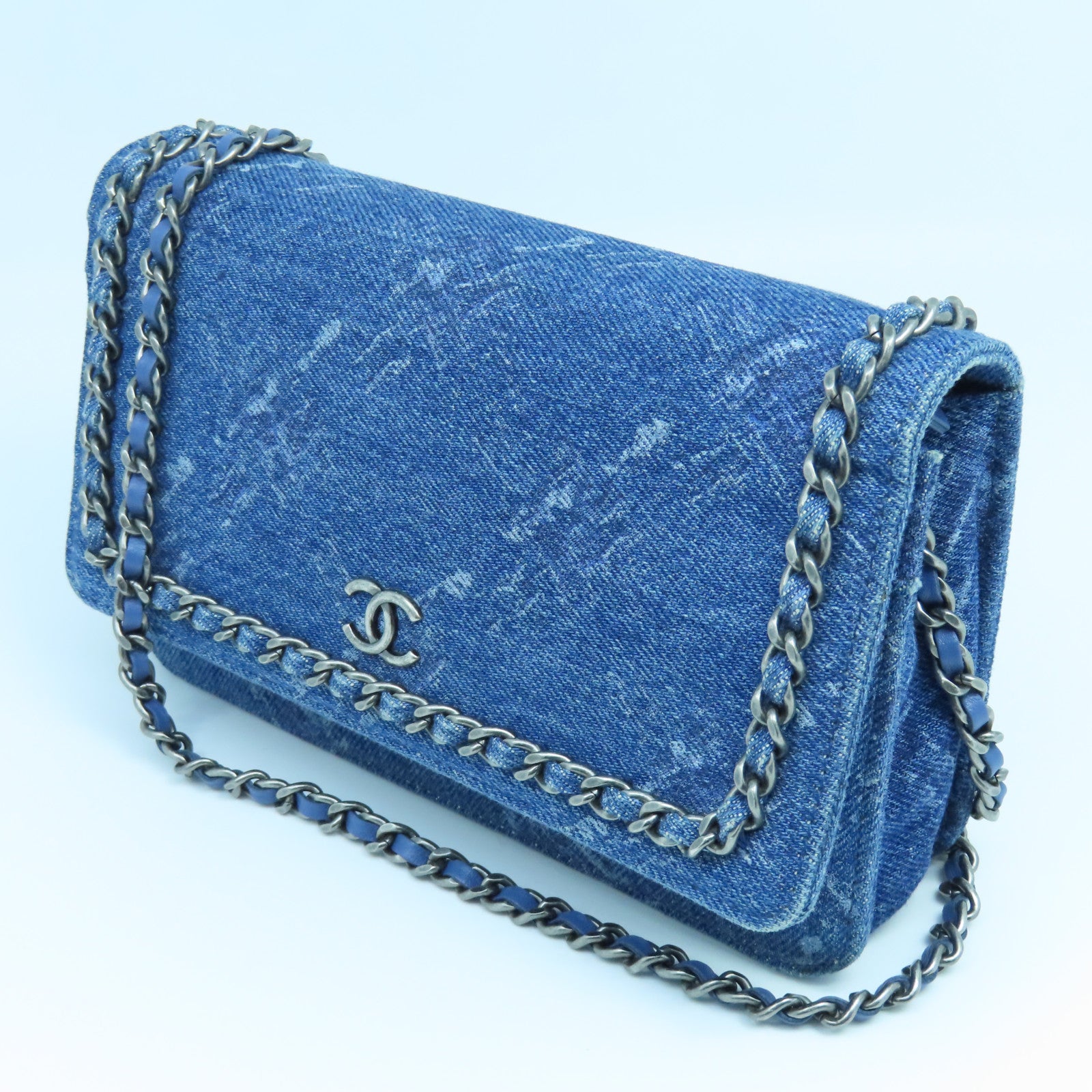 CHANEL 牛仔布Wallet On Chain銀扣鏈帶肩背袋藍色