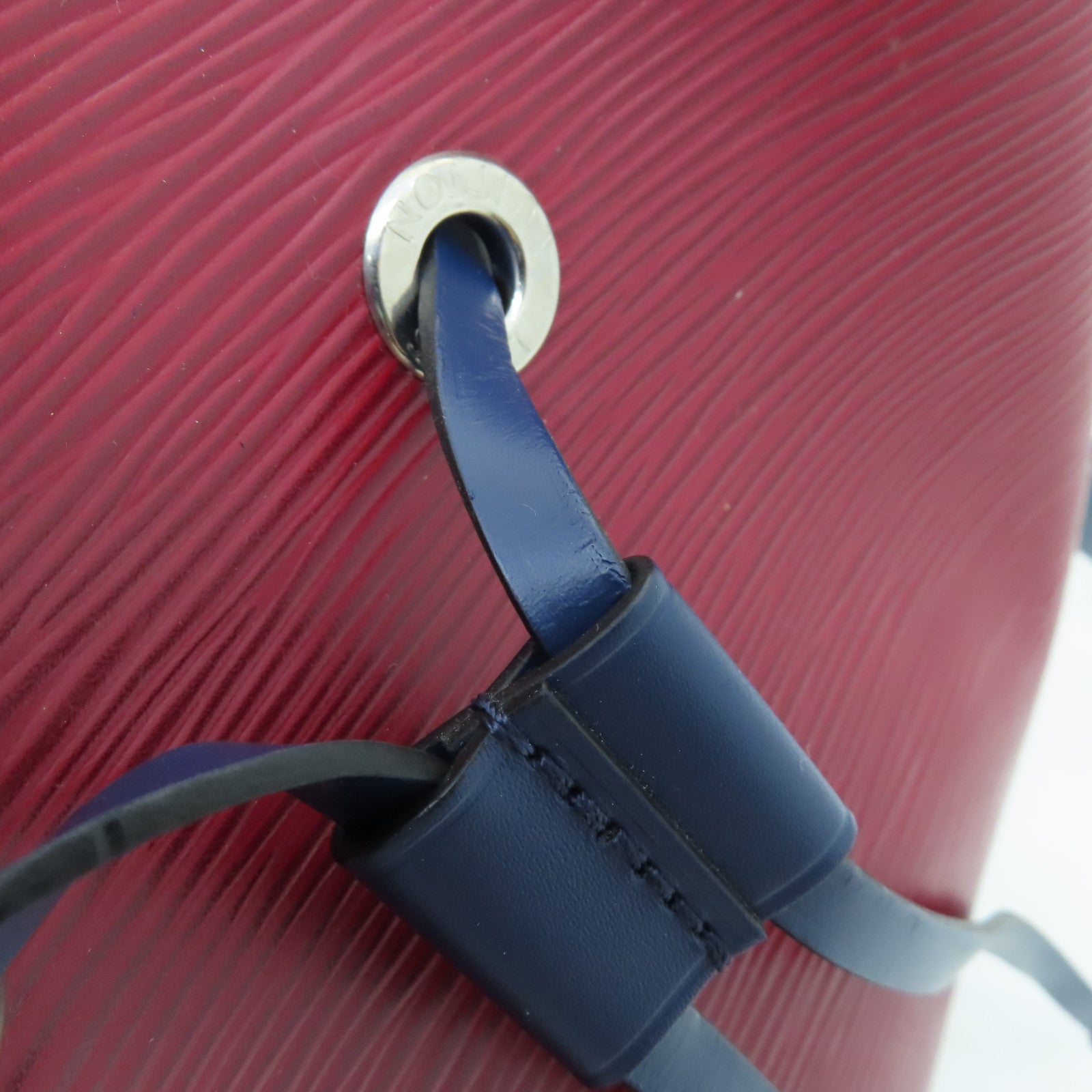 LOUIS VUITTON Epi Neo Noe MM銀扣手挽肩背兩用袋紅色