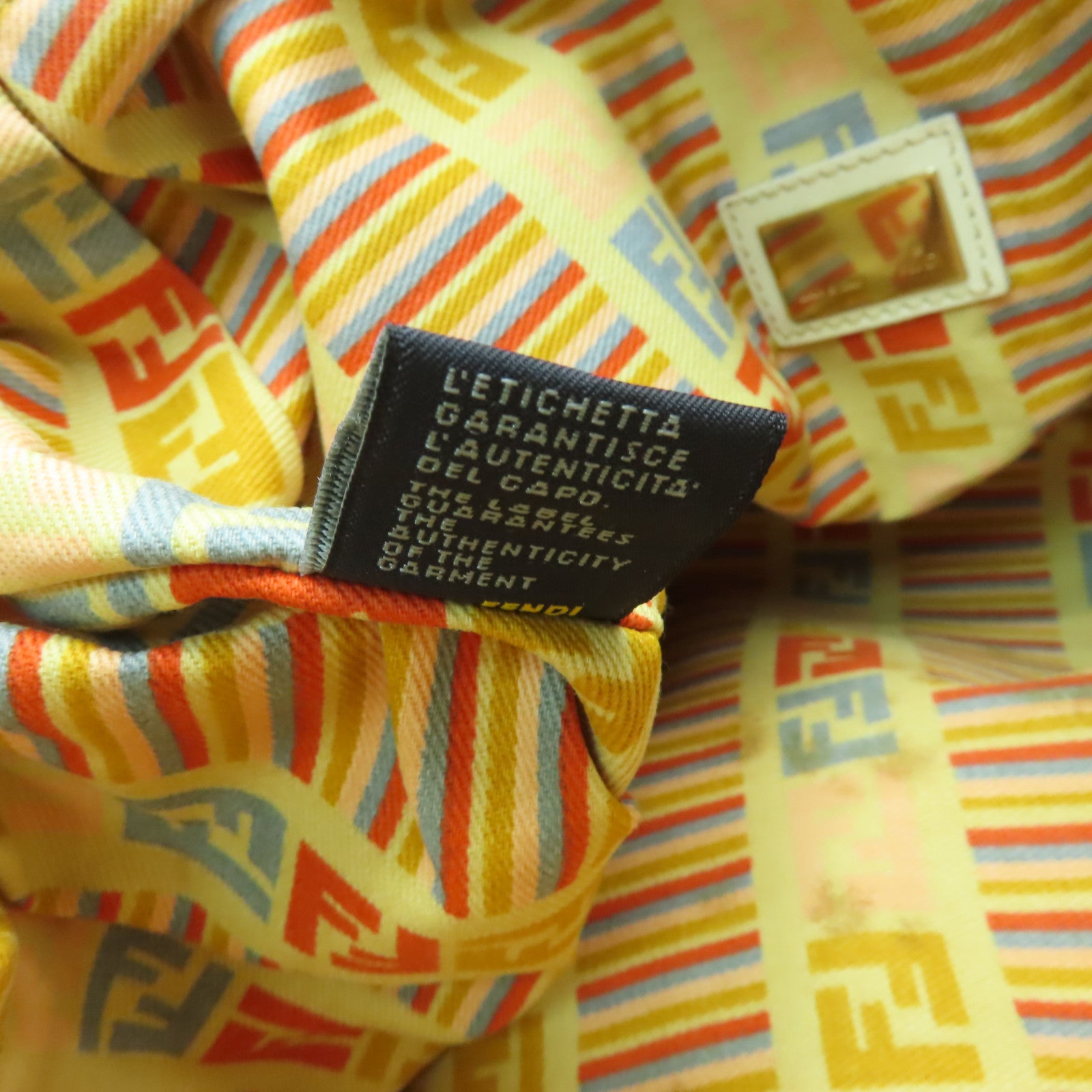 FENDI 牛仔布Spy Bag金扣手挽袋藍色