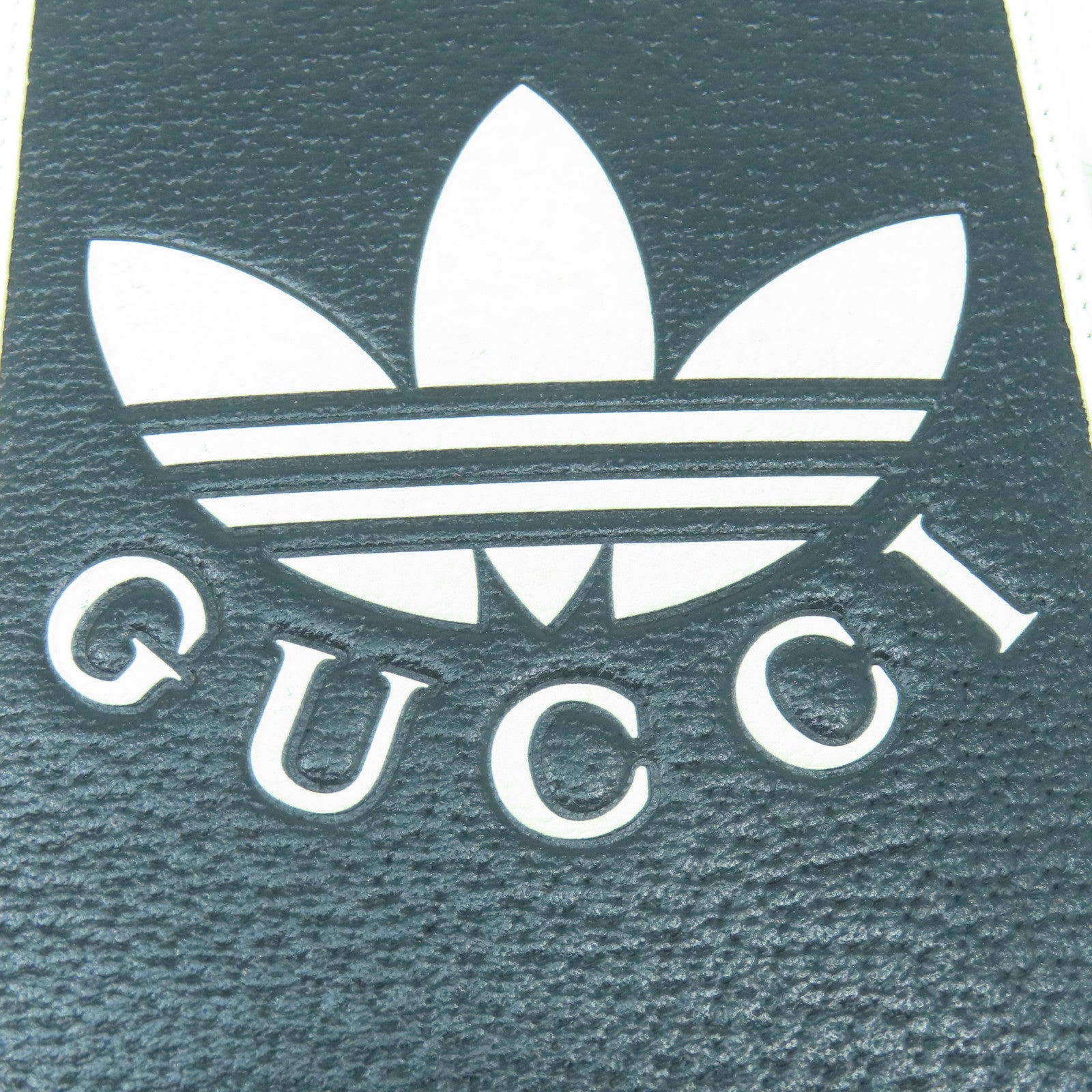 GUCCI 牛皮皮革Gucci x Addias Phone case金扣肩背袋黑色/白色