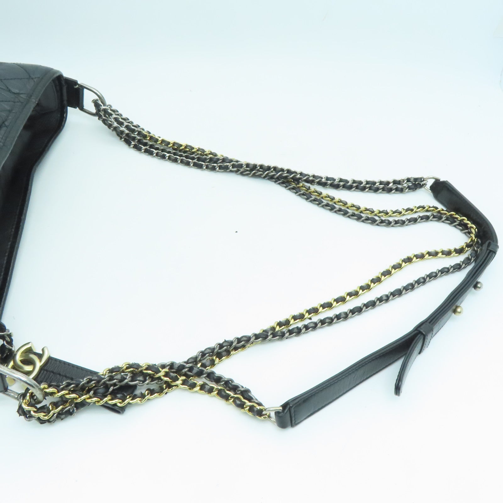 CHANEL 菱格牛皮皮革Gabrielle Medium Shoulder Bag銀扣鏈帶肩背袋黑色