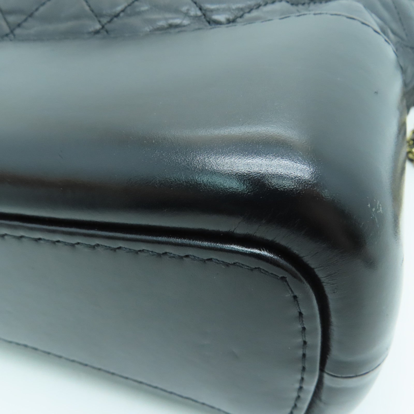 CHANEL 菱格牛皮皮革Gabrielle Medium Shoulder Bag銀扣鏈帶肩背袋黑色