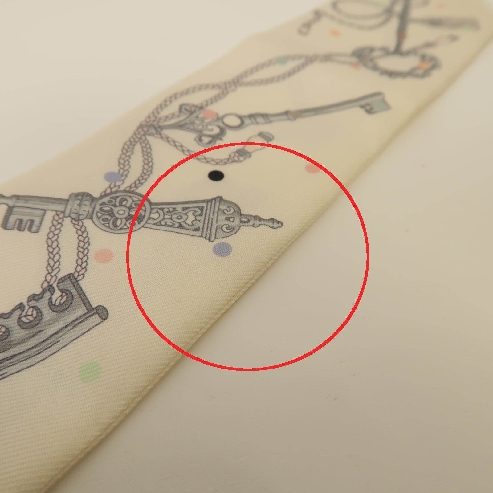 HERMES 絲質Twilly絲巾白色