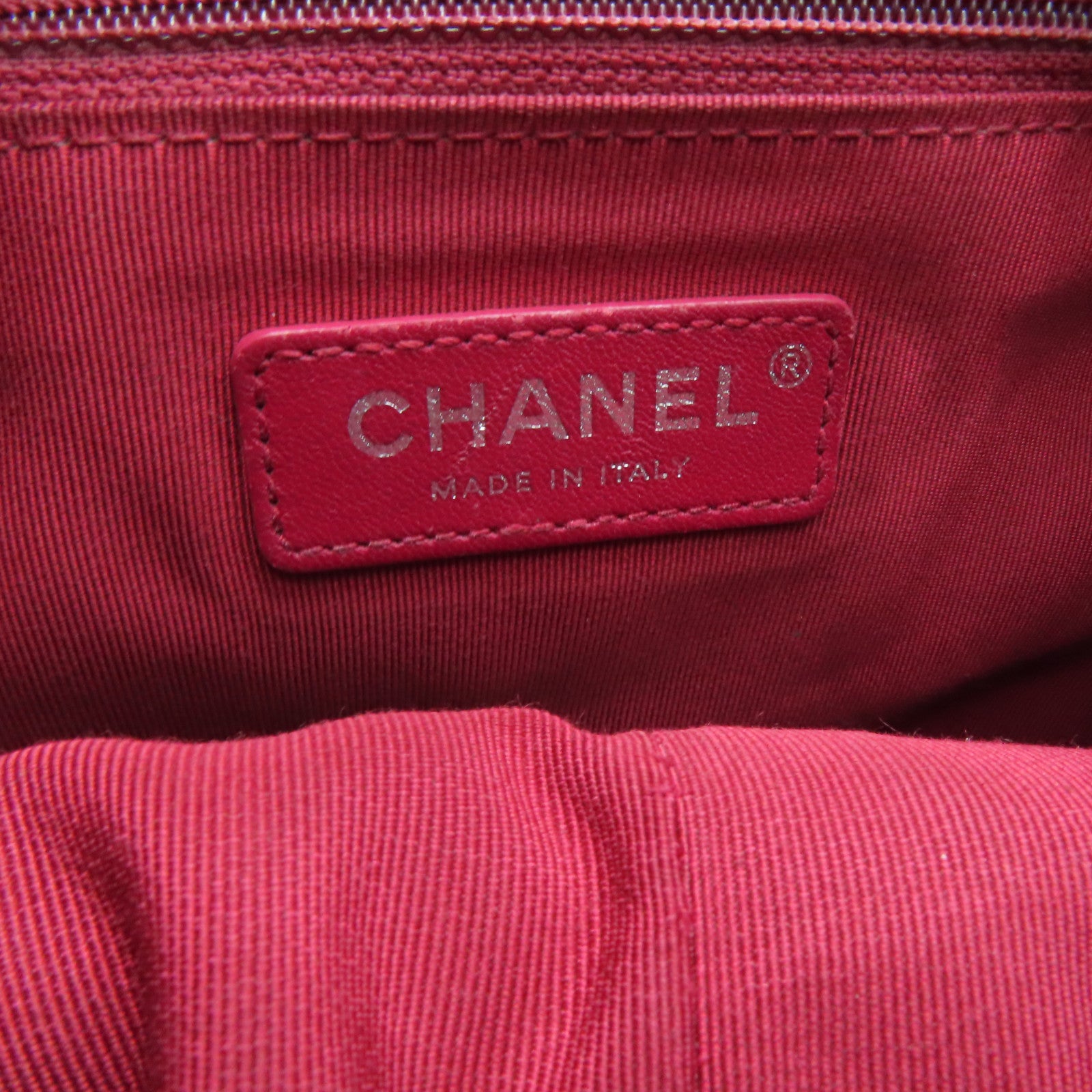 CHANEL 菱格牛皮皮革Gabrielle Medium Shoulder Bag銀扣鏈帶肩背袋黑色