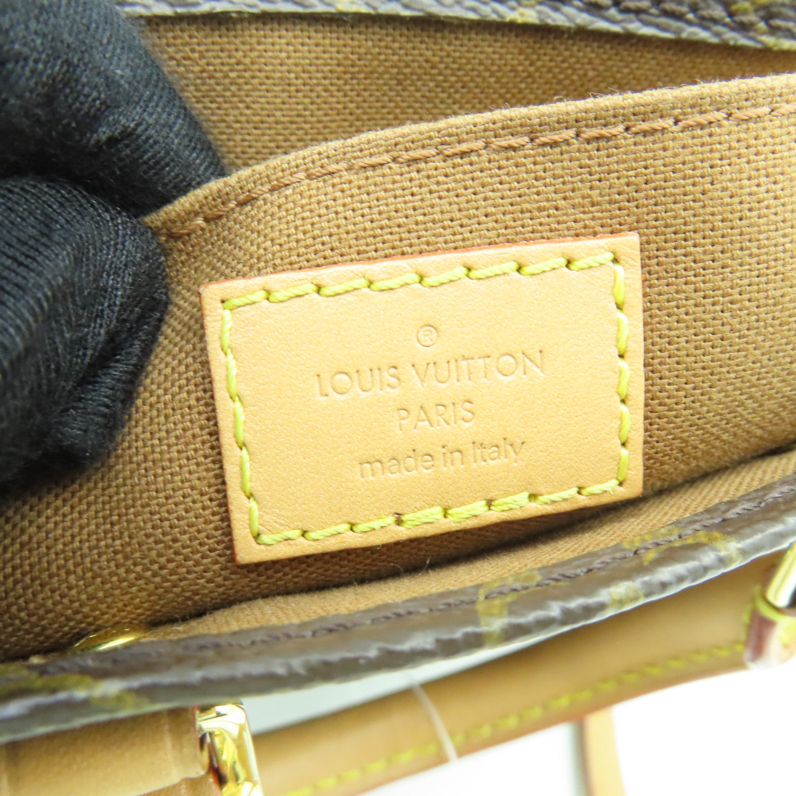LOUIS VUITTON Monogram Petit Sac Plat金扣肩背袋啡色