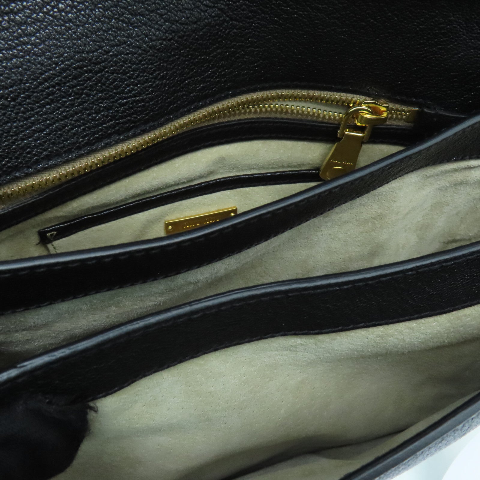 Miu Miu 牛皮皮革2 Way Bag金扣手挽肩背兩用袋黑色